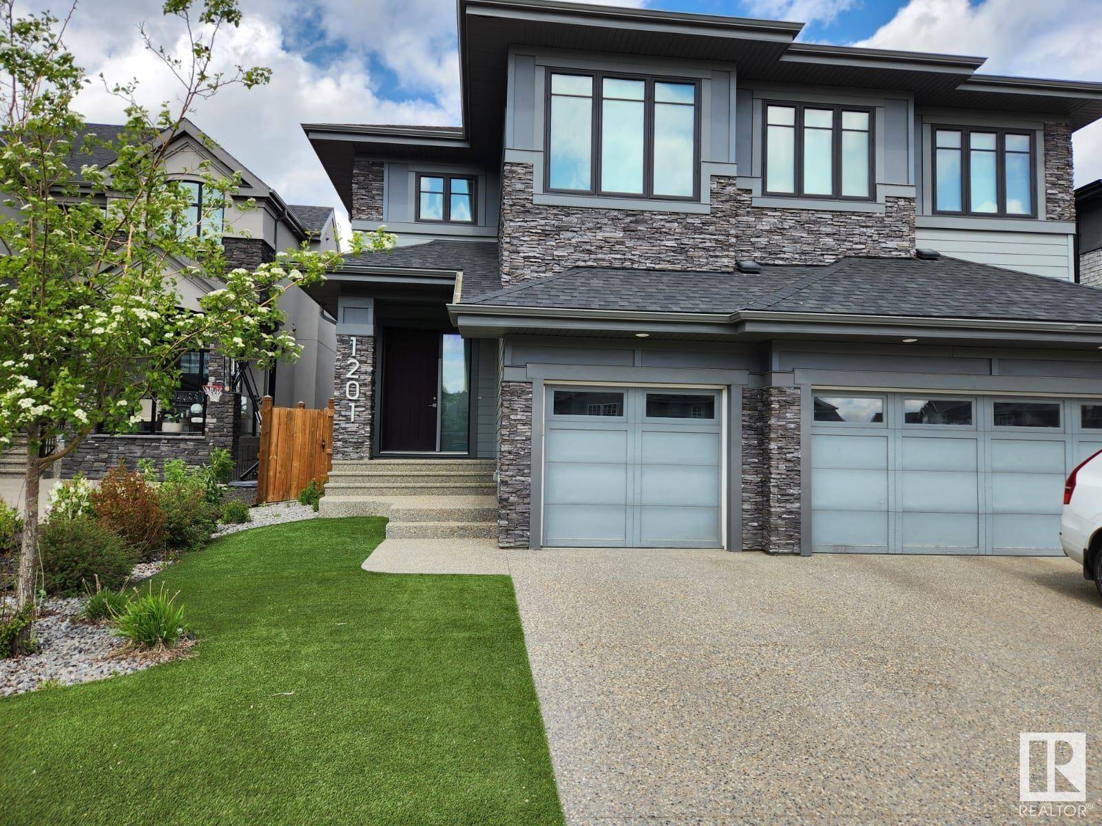 Edmonton, AB T6W3B6,1201 HAINSTOCK GR SW