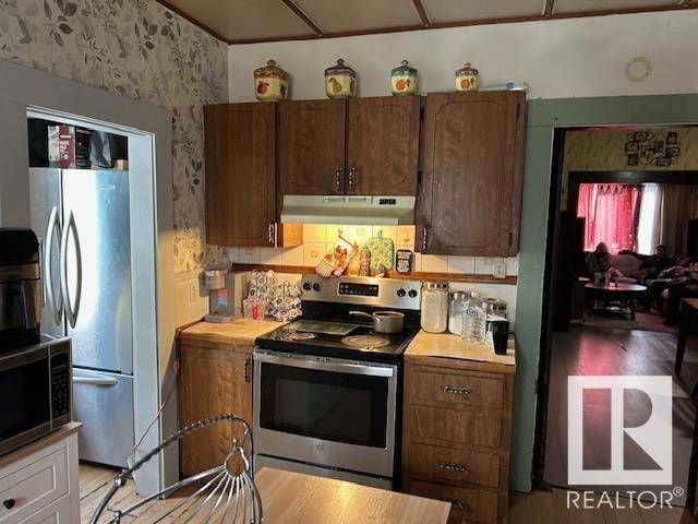 Edmonton, AB T5H1Y9,10848 93 ST NW