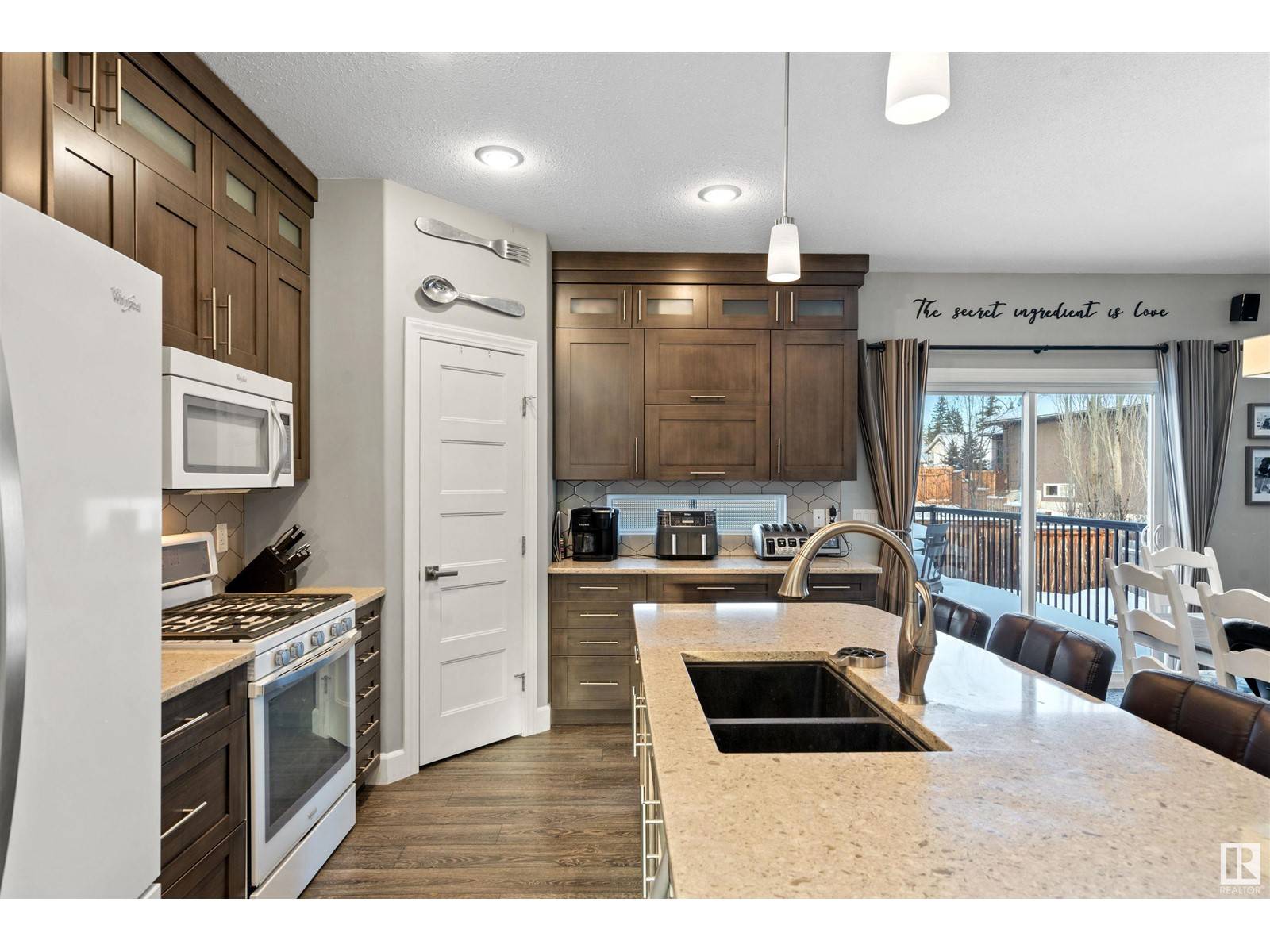 Cold Lake, AB T9M0E9,409 26 ST