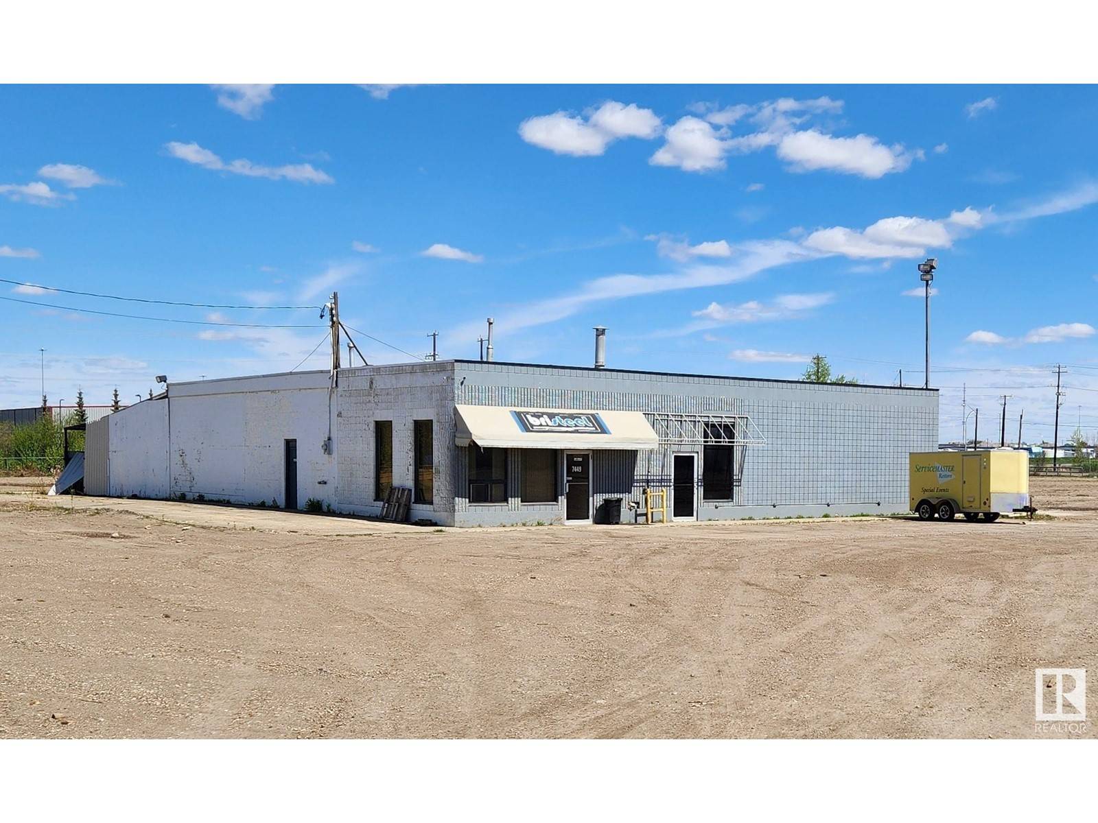 Edmonton, AB T6P1P9,7449 18 ST NW