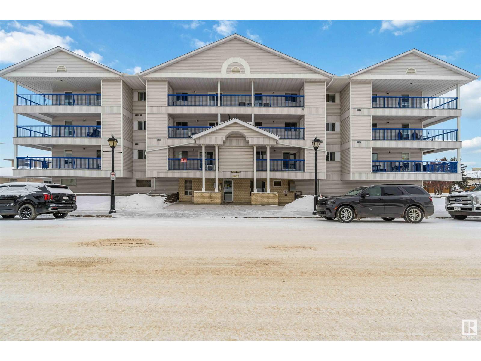 Stony Plain, AB T7Z1P7,#205 4812 51 AV