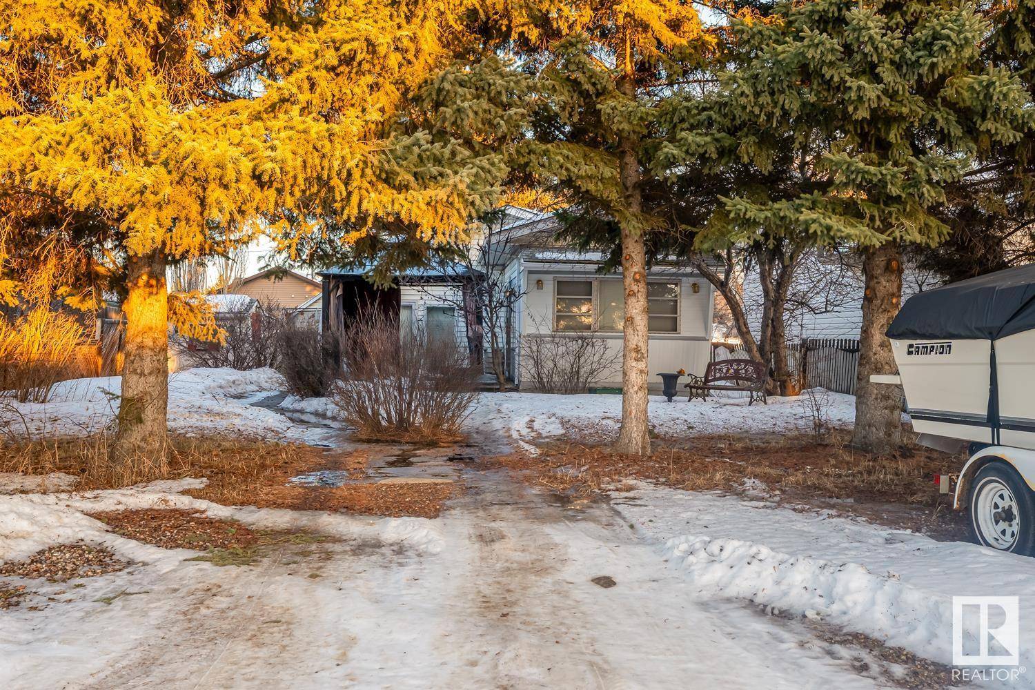 Cold Lake, AB T9M1R9,5321 57 ST