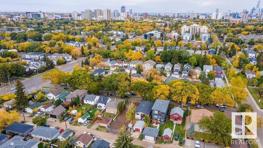 Edmonton, AB T6E1C8,10821 73 AV NW
