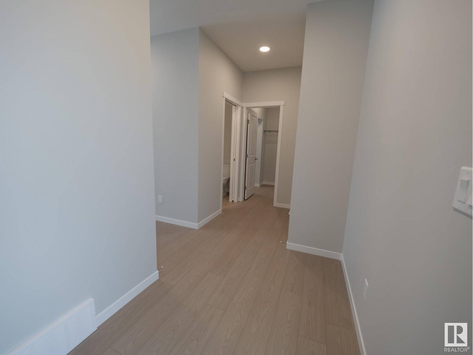 Edmonton, AB T5Y4G7,17415 3 ST NW