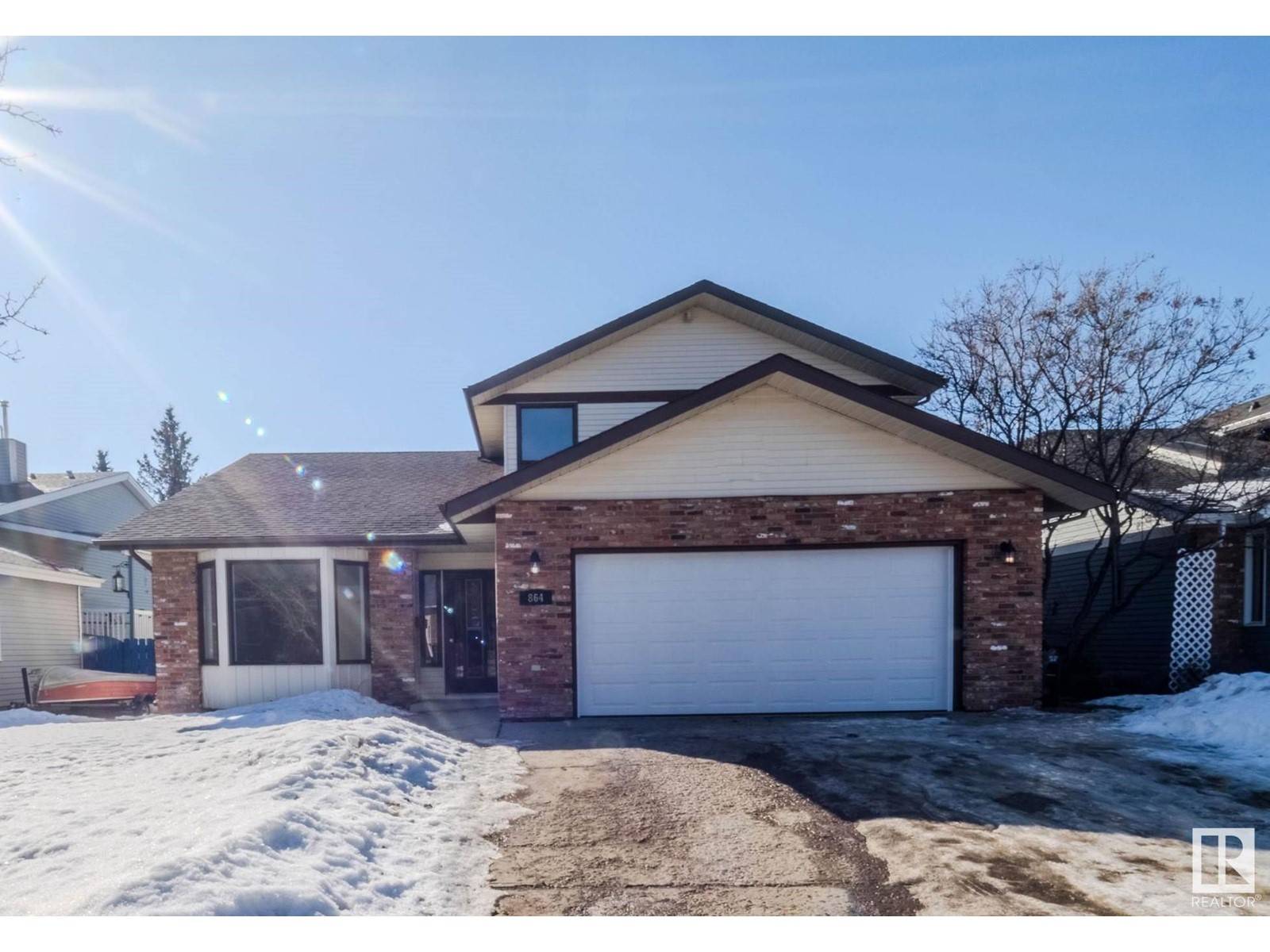 Sherwood Park, AB T8A4L3,864 VILLAGE LN