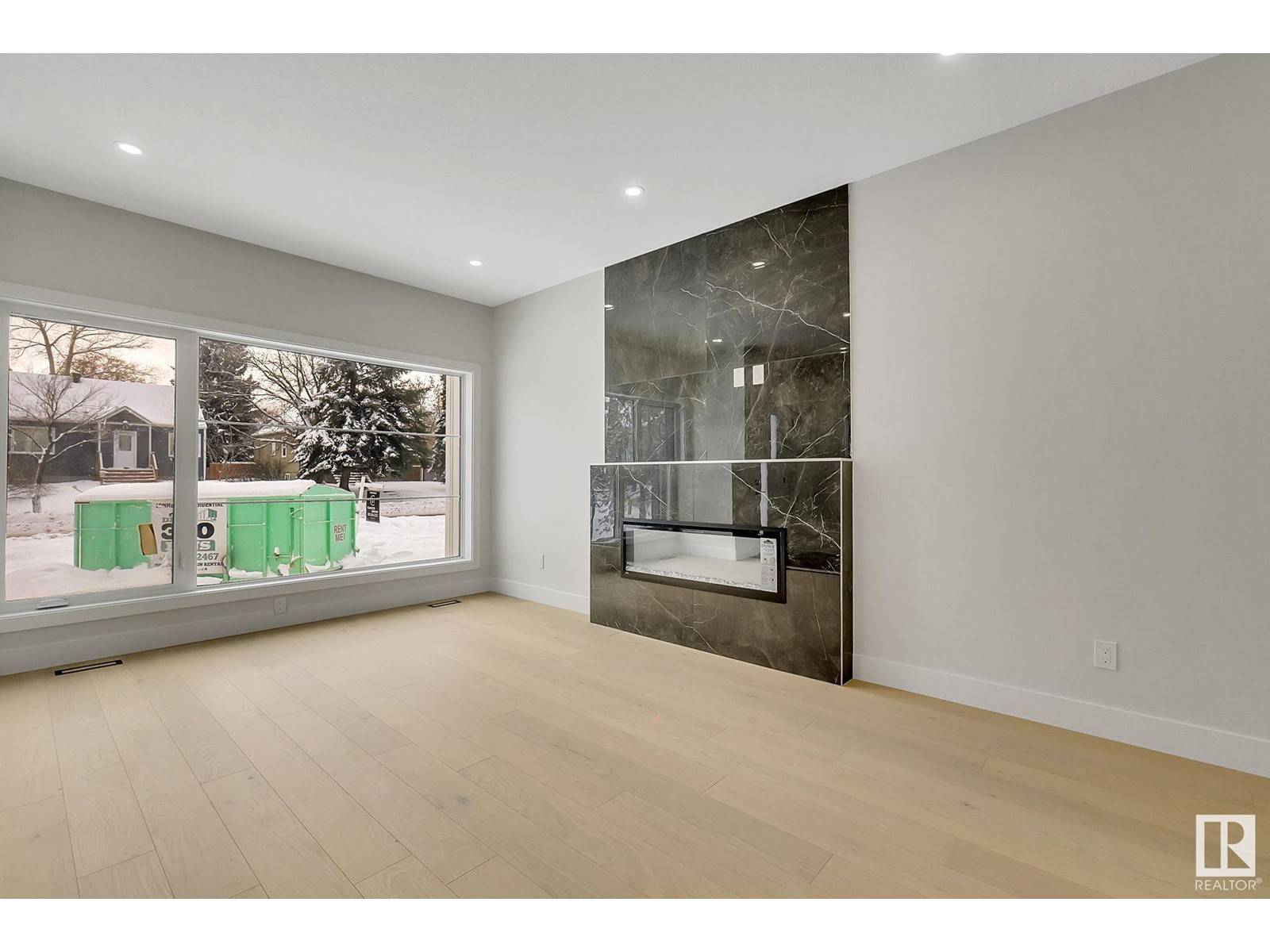 Edmonton, AB T6G0B2,11130 72 AV NW