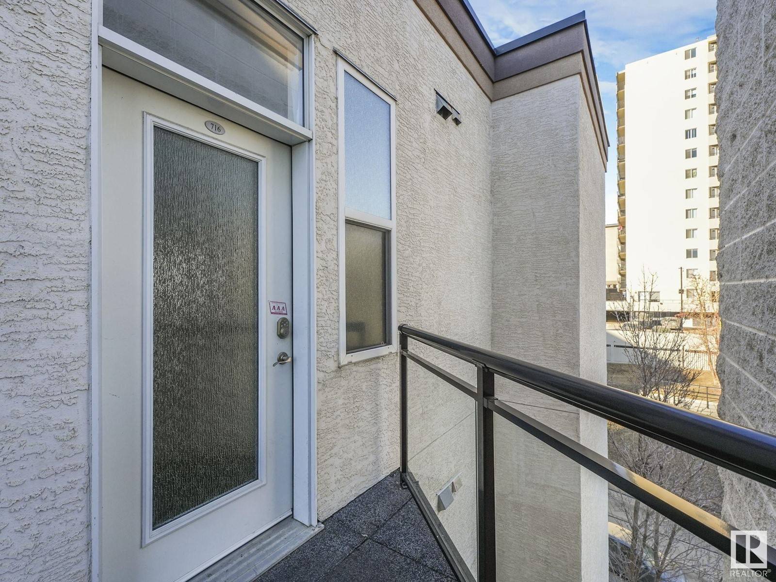 Edmonton, AB T5K0B2,#716 10503 98 AV NW