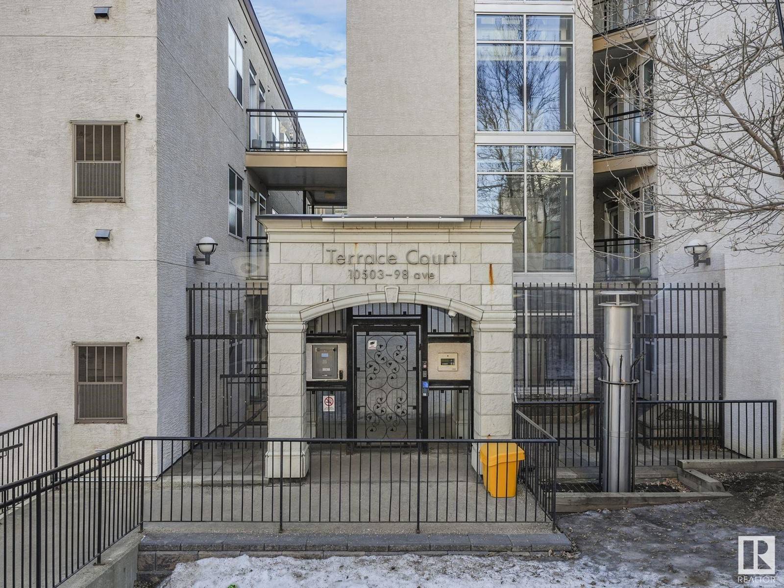Edmonton, AB T5K0B2,#716 10503 98 AV NW