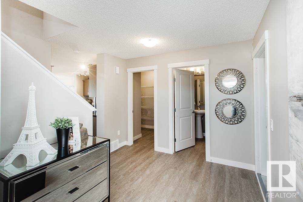 Sherwood Park, AB T8H1A8,259 Savoy CR