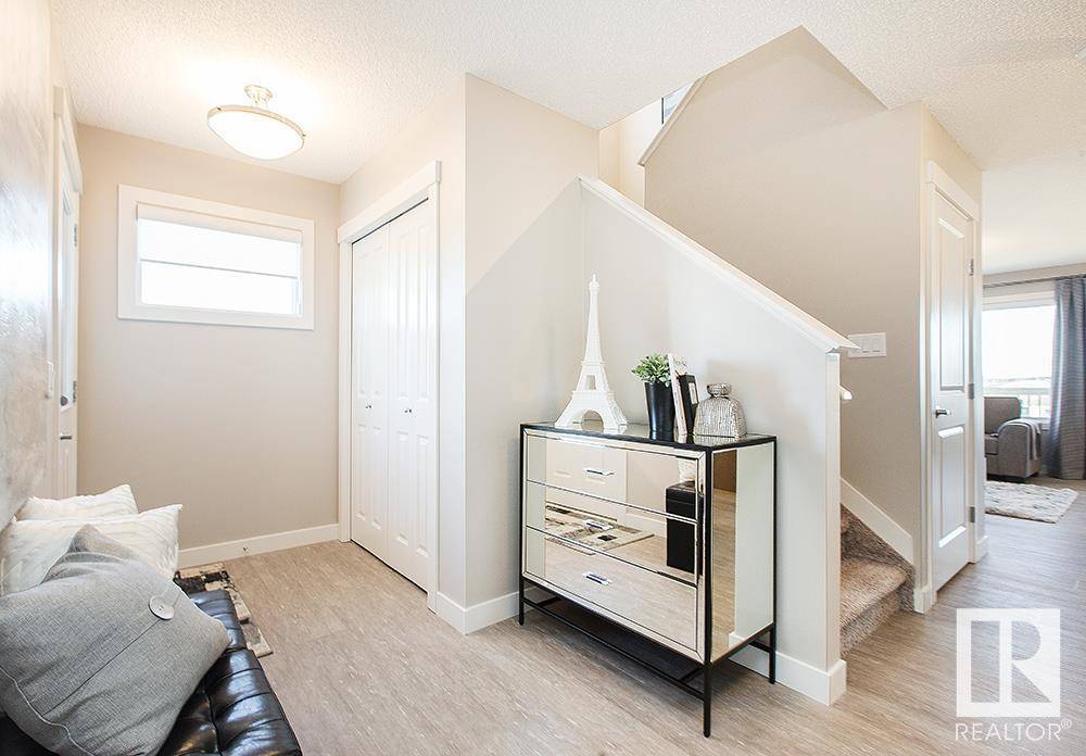 Sherwood Park, AB T8H1A8,259 Savoy CR