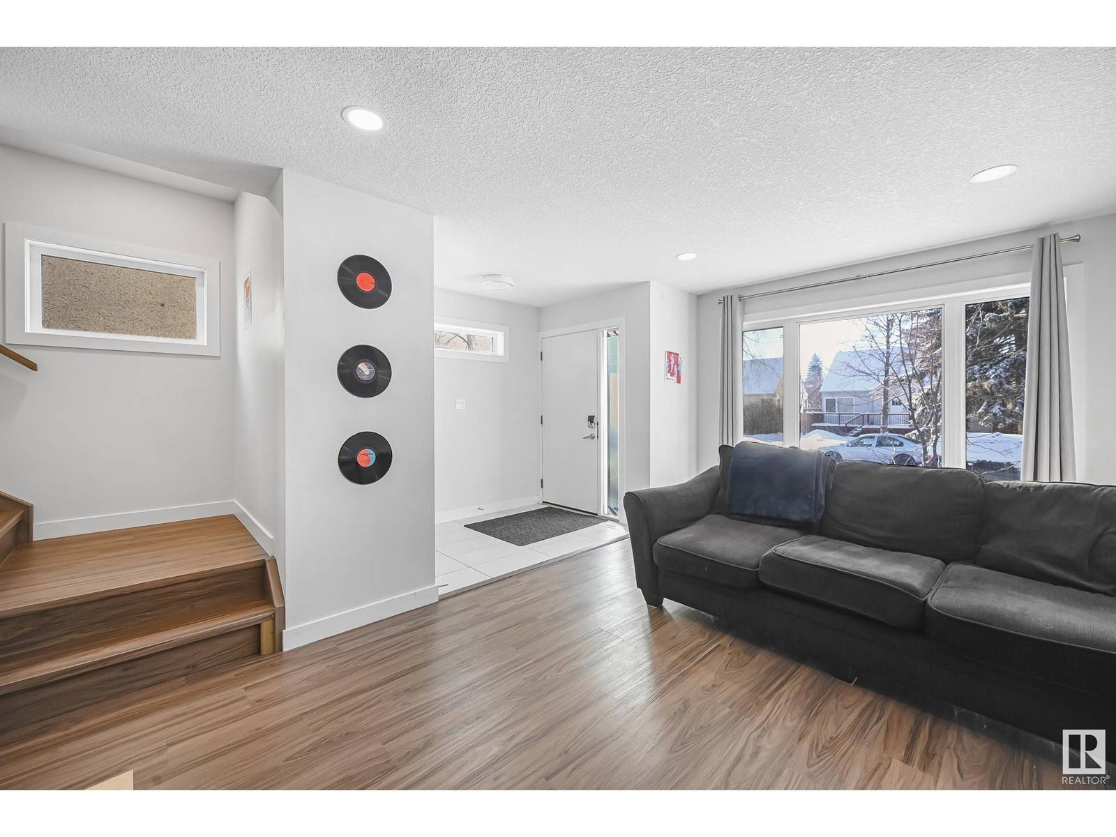 Edmonton, AB T6G0M6,11146 78 AV NW