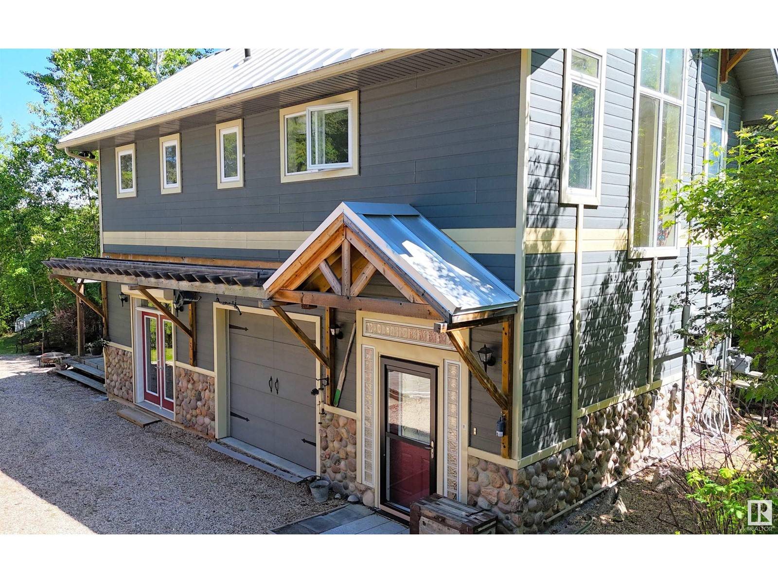 Rural Parkland County, AB T7Z2T5,628 LAKESIDE PT