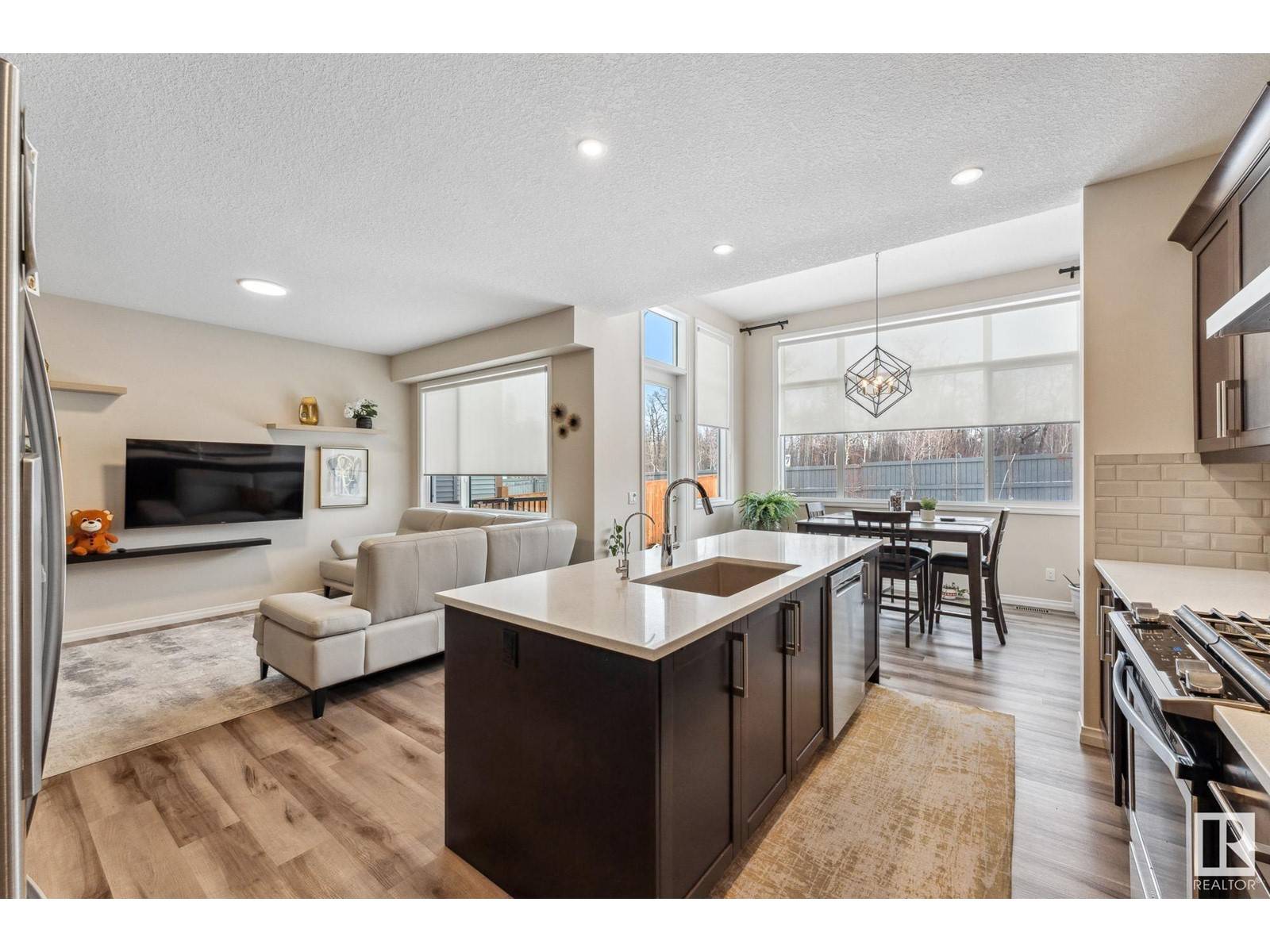 Edmonton, AB T5S0H5,519 MERLIN LANDING NW