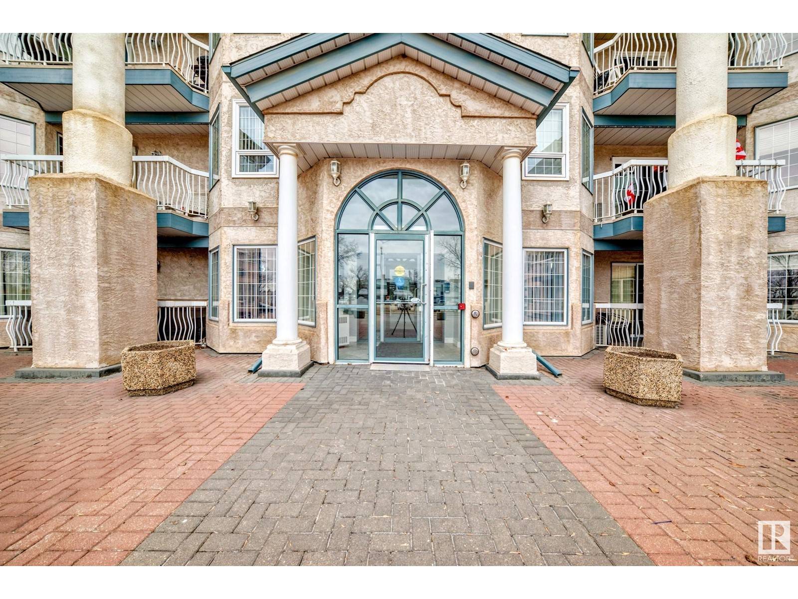 Edmonton, AB T5M4C4,#302 13450 114 AV NW