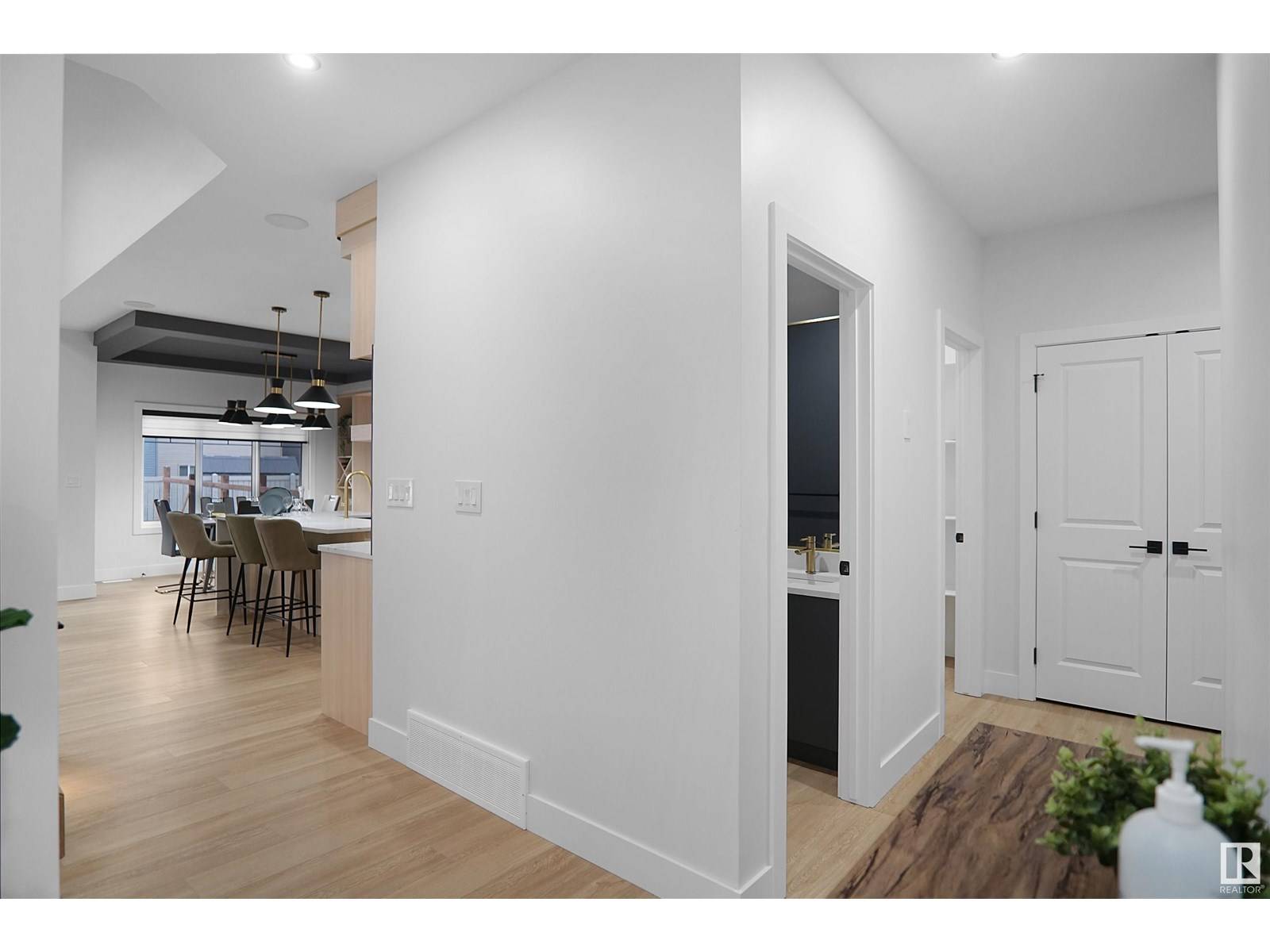 Spruce Grove, AB T7X0W2,37 MeadowGrove Lane