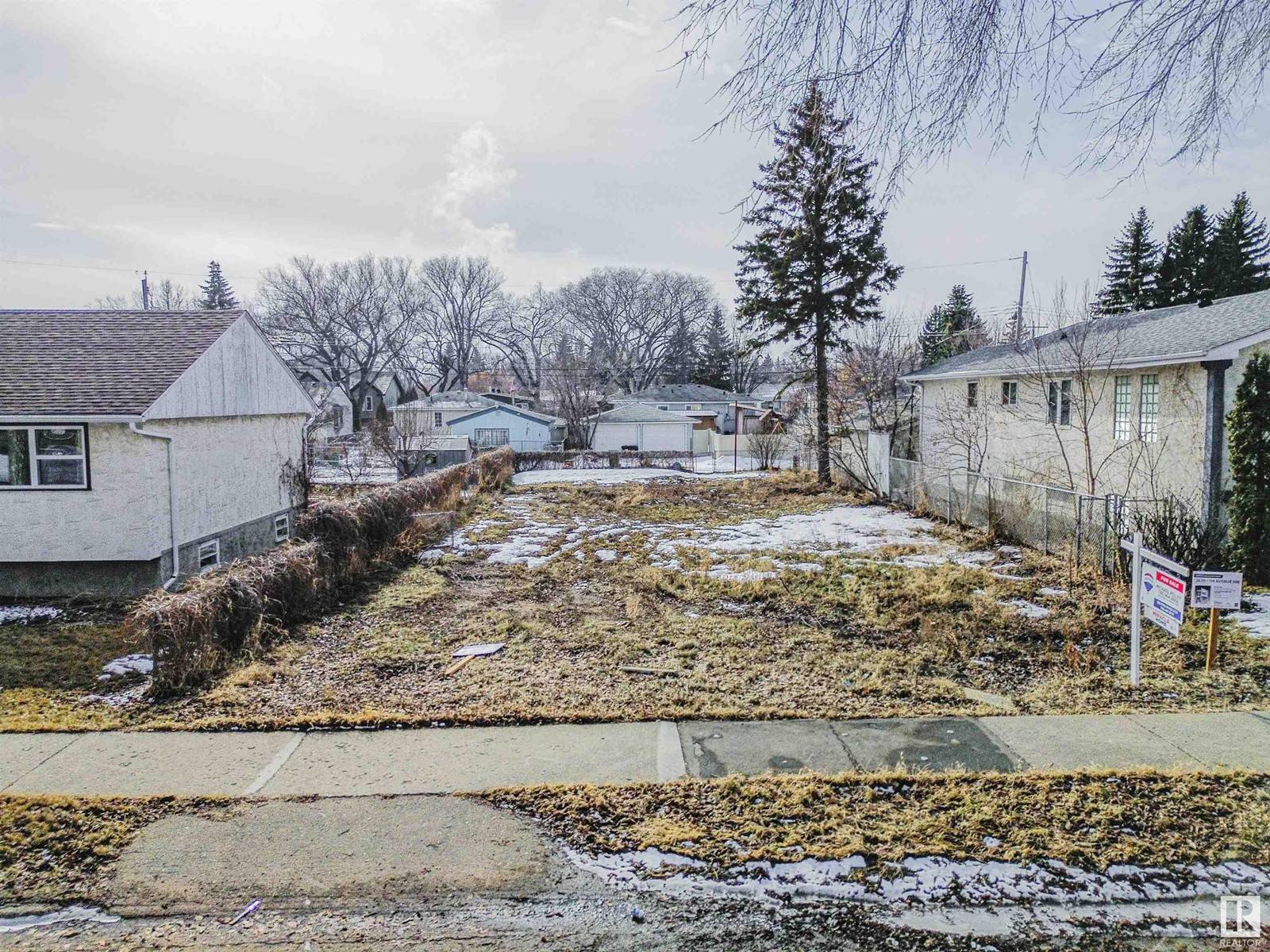 Edmonton, AB T5W0S5,3639 114 AV NW
