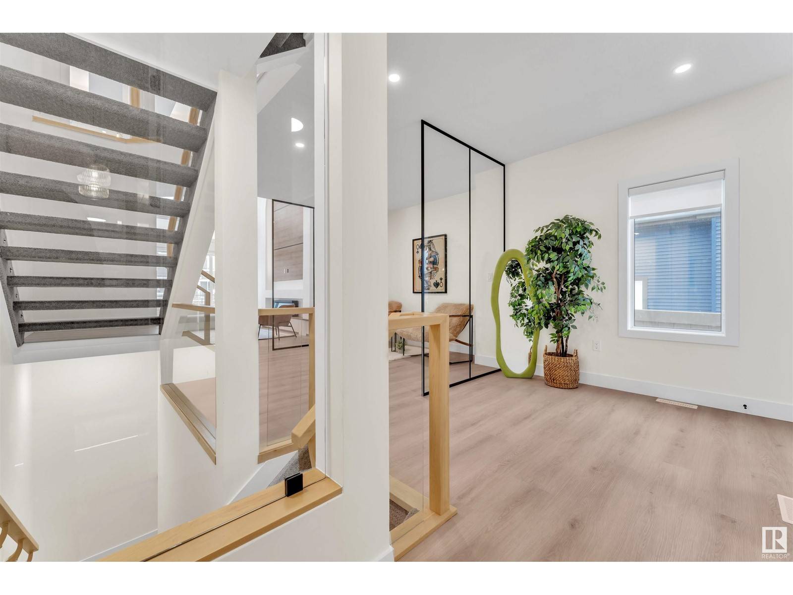 Edmonton, AB T6X1A2,8371 MAYDAY LINK LI SW