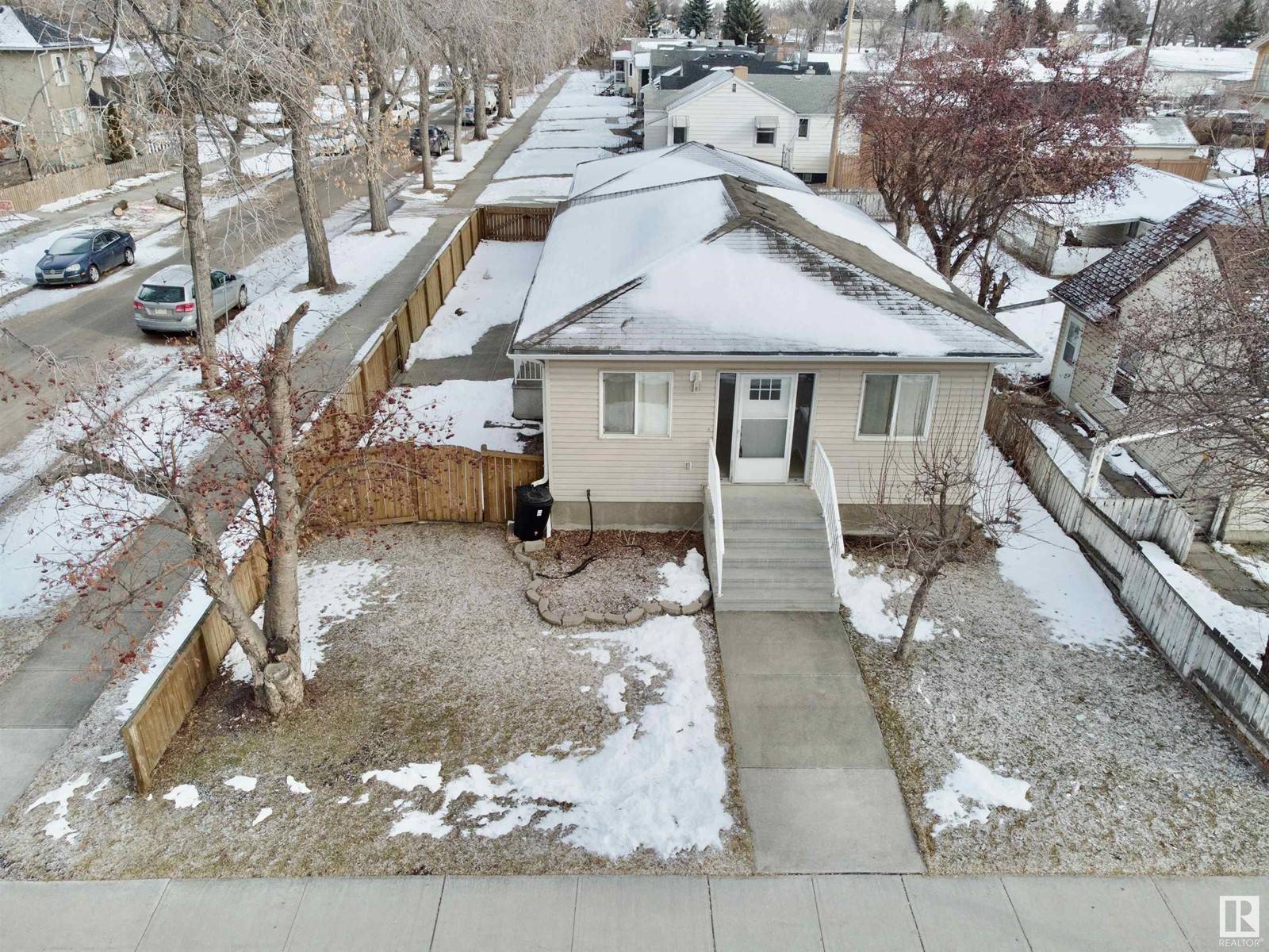 Edmonton, AB T5G0T6,9530 122 AV NW