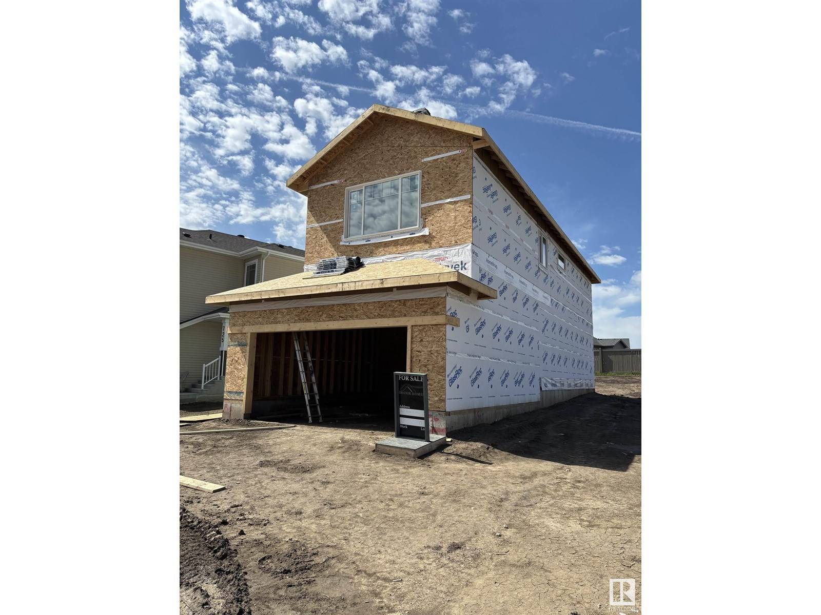 Devon, AB T9G0M7,721 Astoria WY