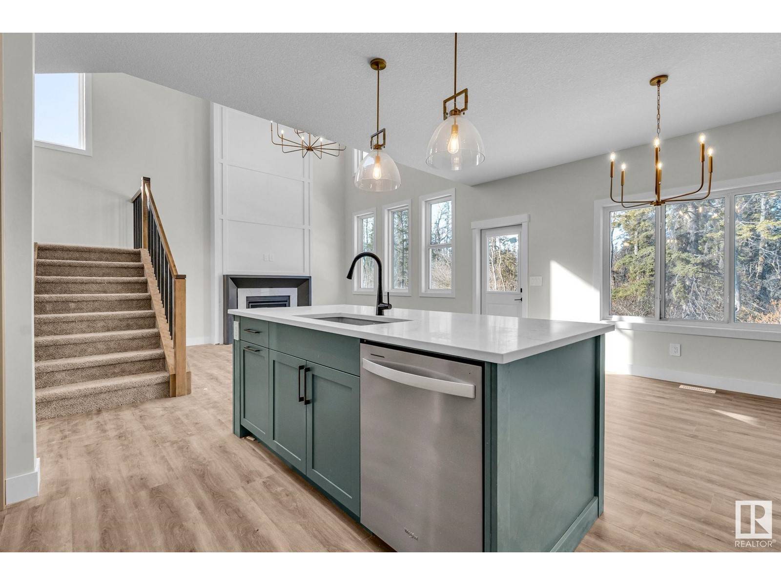 Spruce Grove, AB T7X3W3,92 HEMINGWAY CR