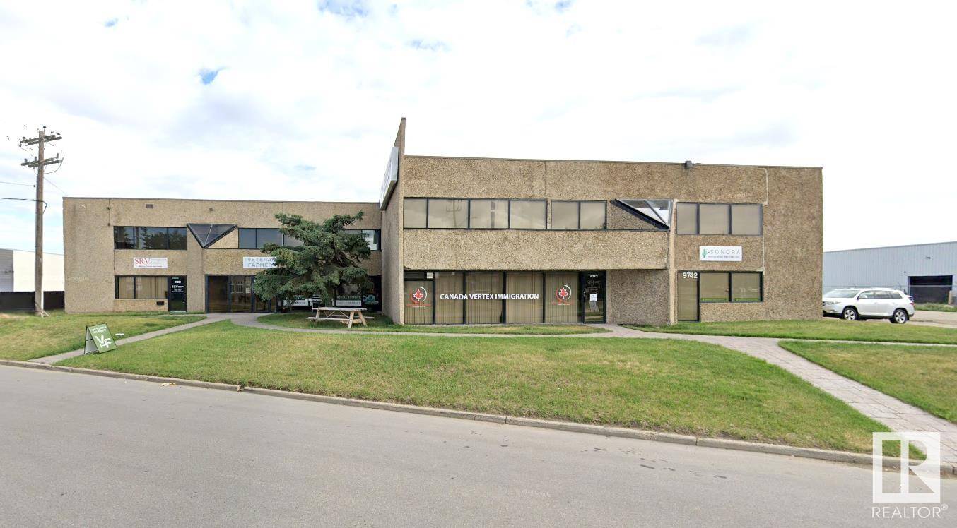 Edmonton, AB T6E0A9,9742 9762 54 AV NW