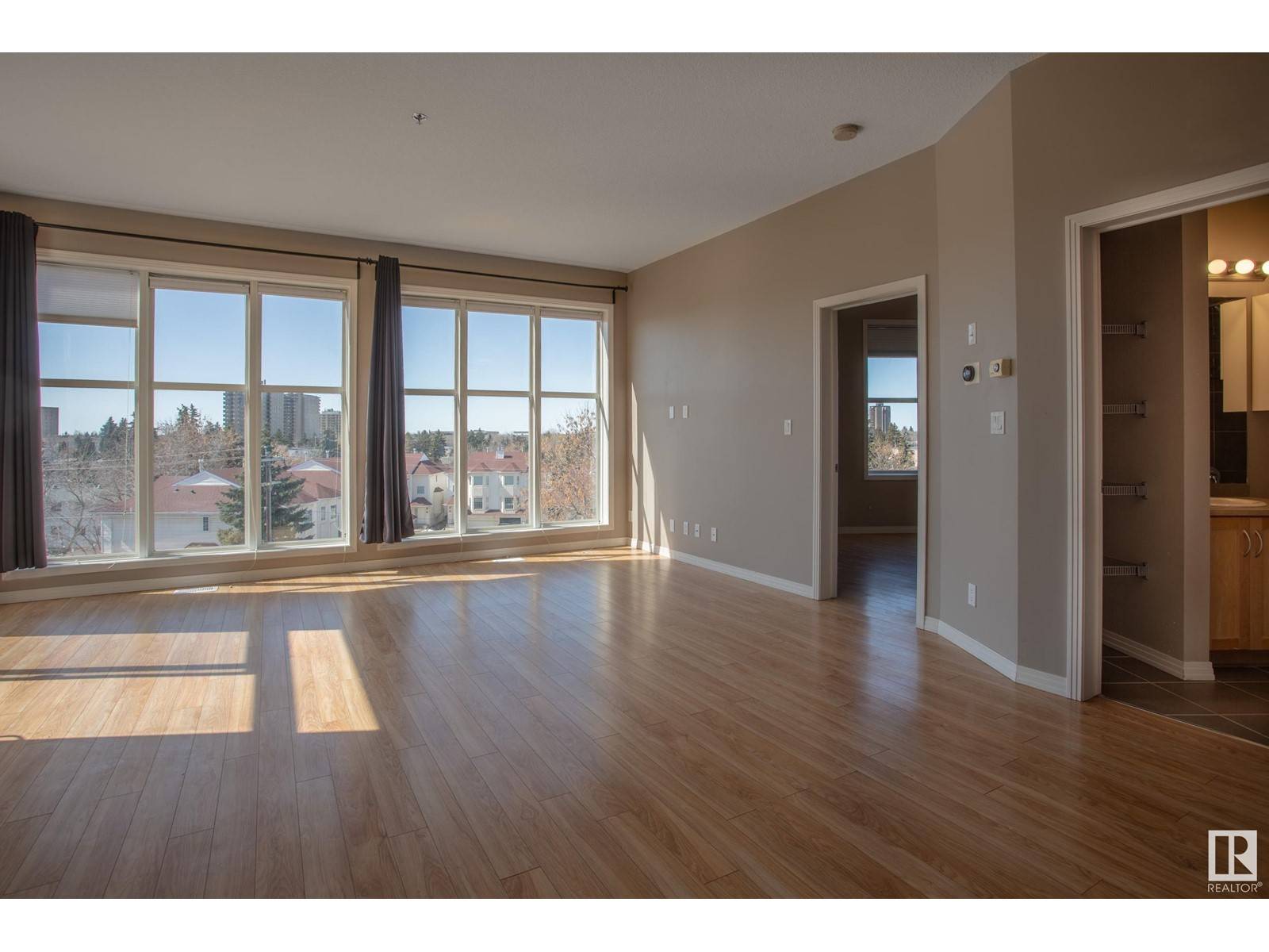 Edmonton, AB T6H0R5,#464 4823 104A ST NW