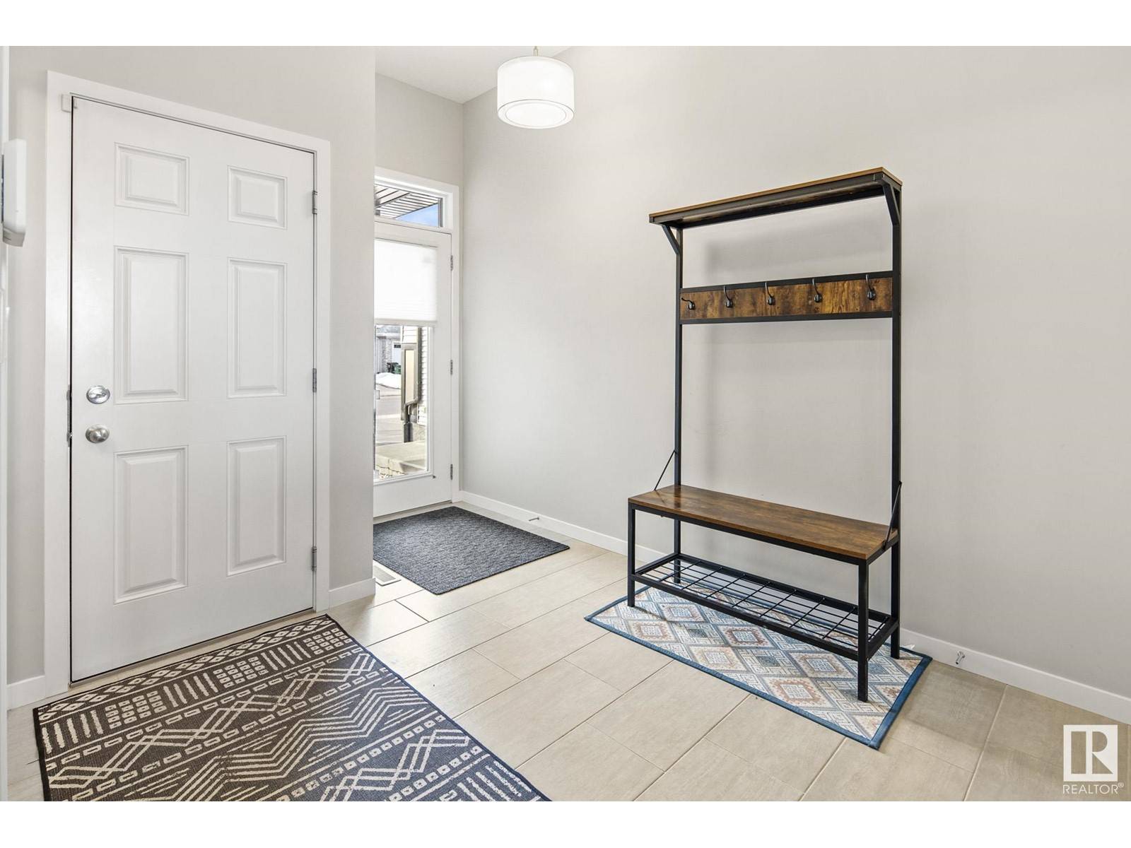 Edmonton, AB T6W4C2,3353 PARKER LO SW