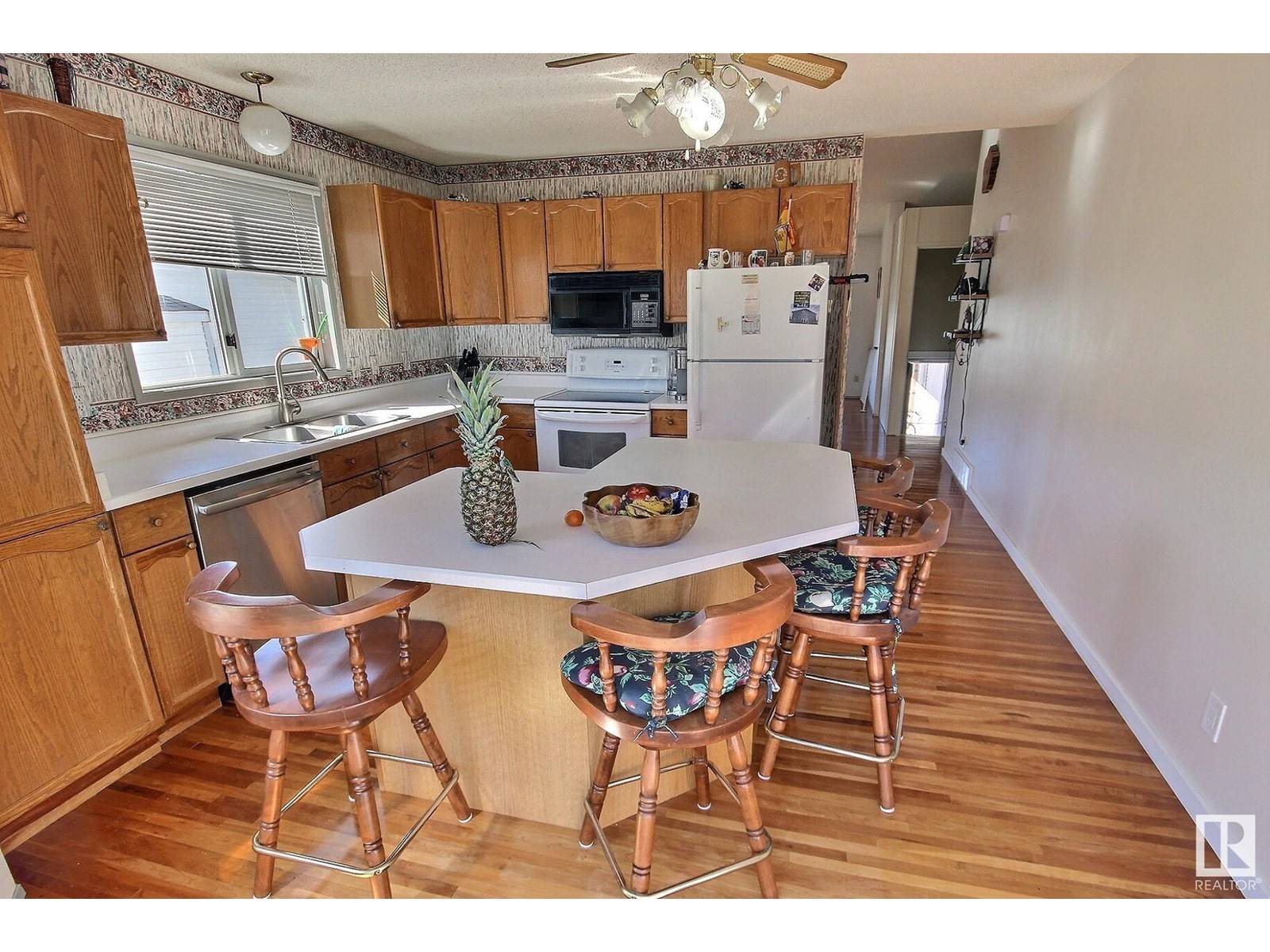 Beaumont, AB T0C0H0,5611 56 ST