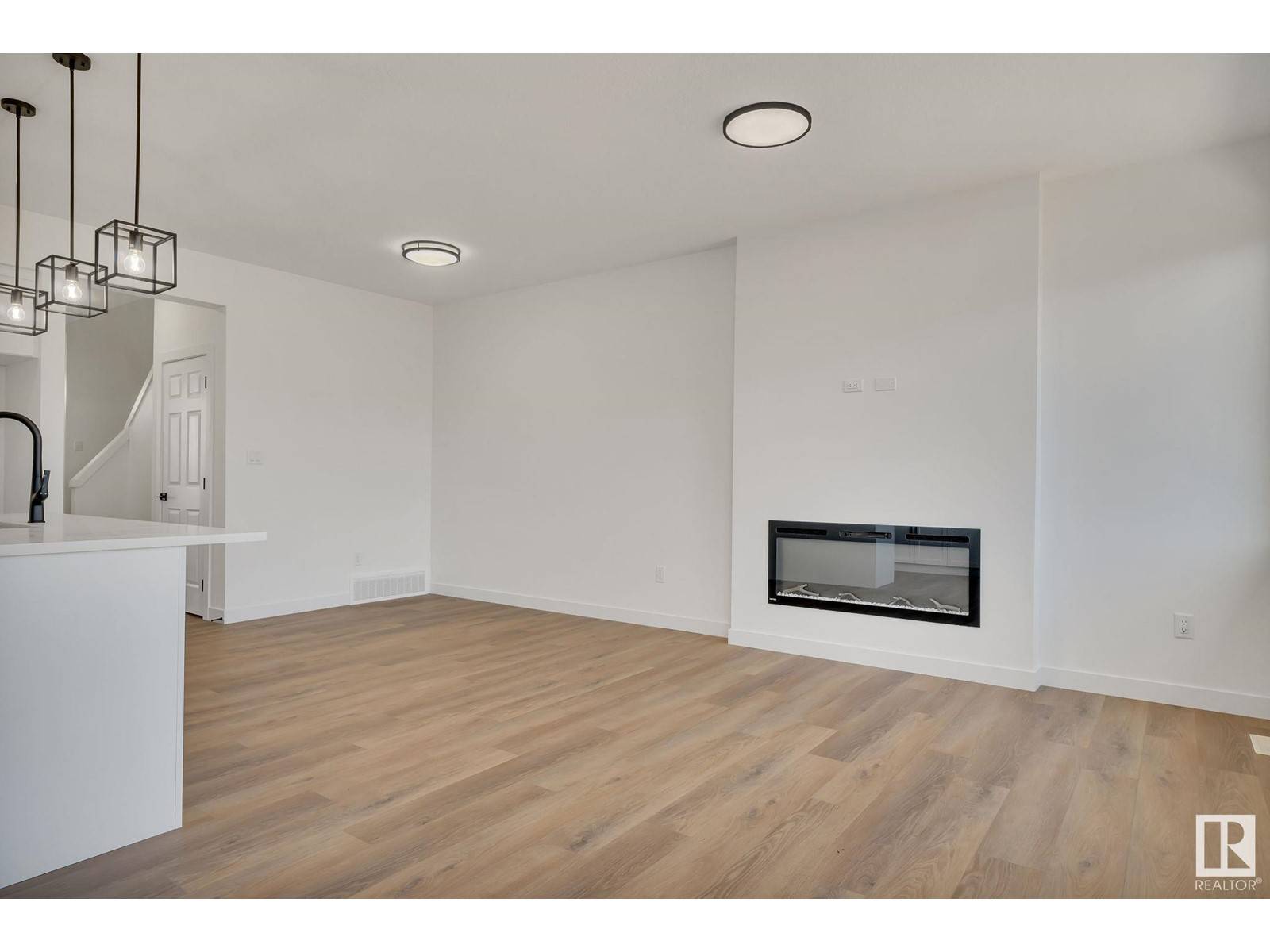 Leduc, AB T9E0L7,227 Deer Valley DR