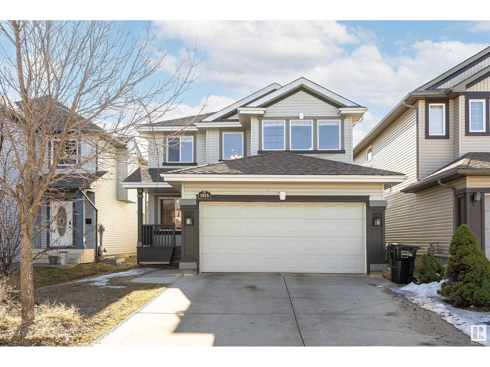 Edmonton, AB T6W0A9,1915 120 ST SW