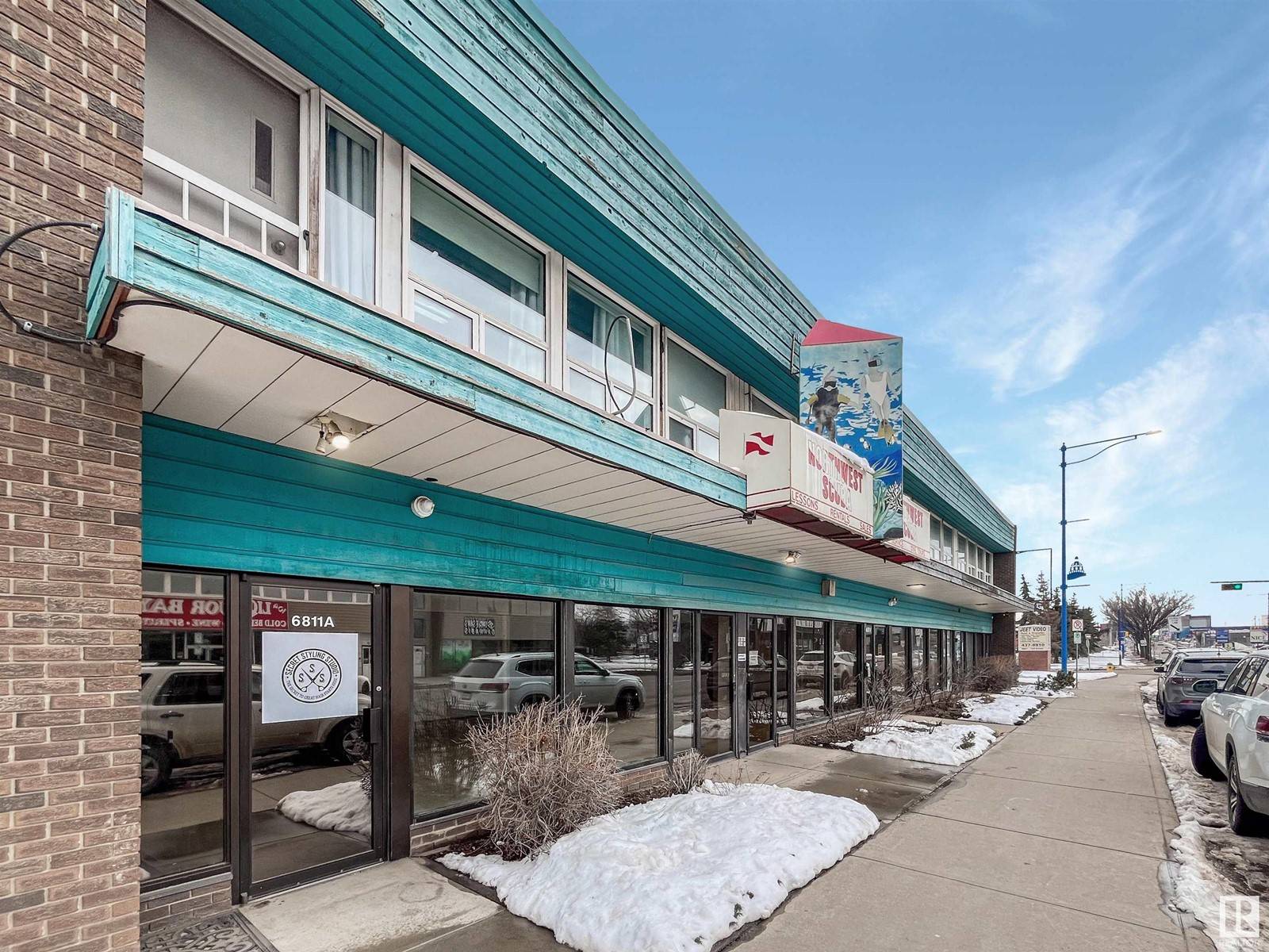 Edmonton, AB T6H2L5,6815 104 ST NW SW