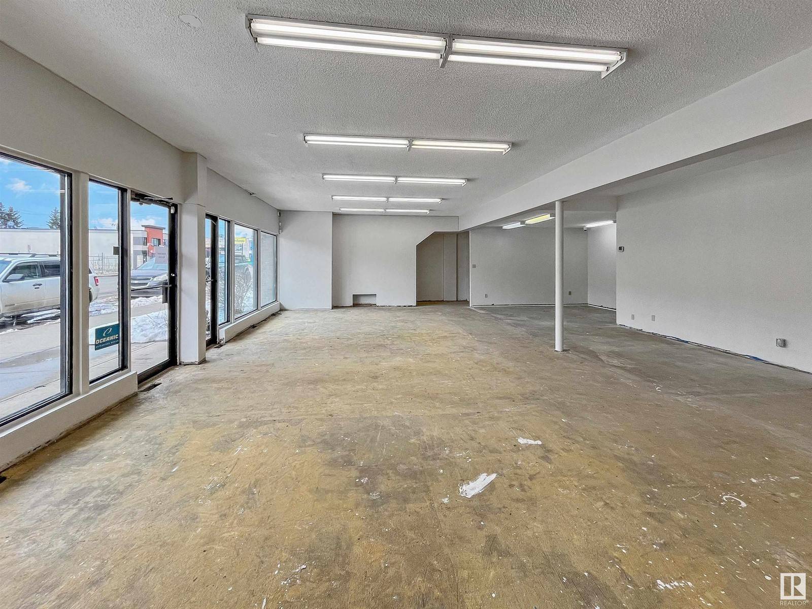 Edmonton, AB T6H2L5,6815 104 ST NW SW