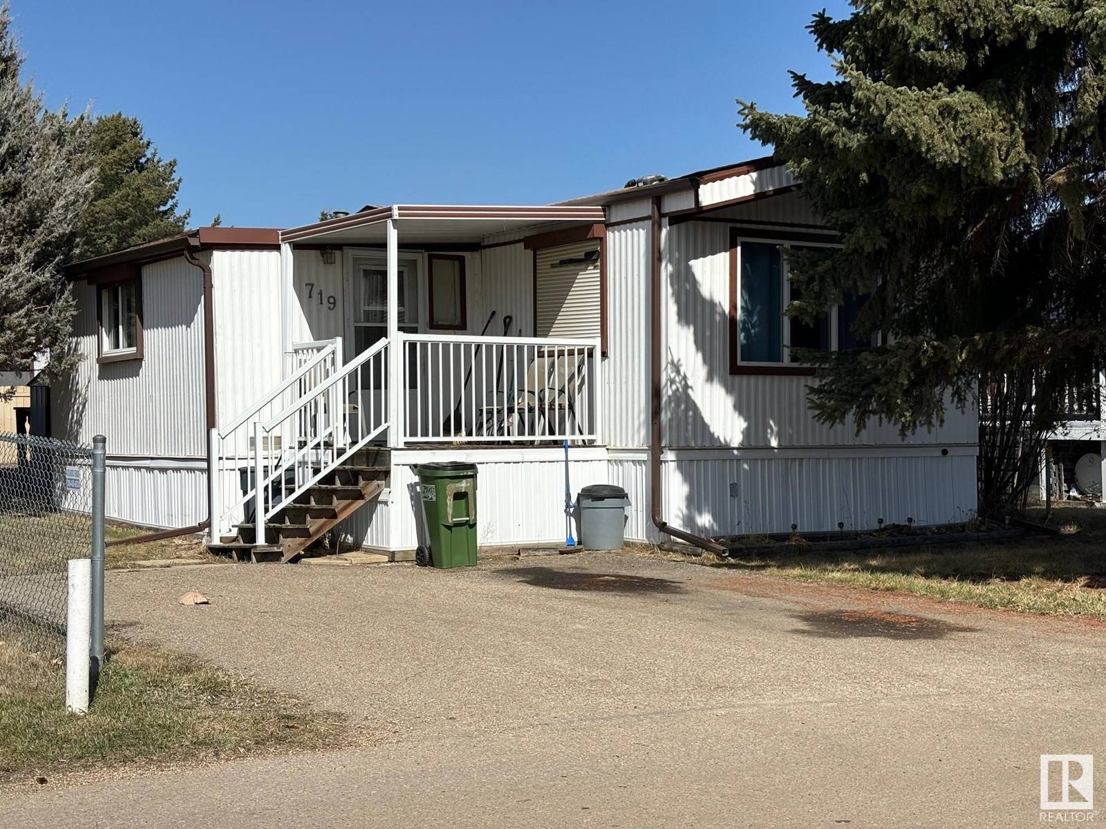 Edmonton, AB T5Y4M2,719 Evergreen WY NE