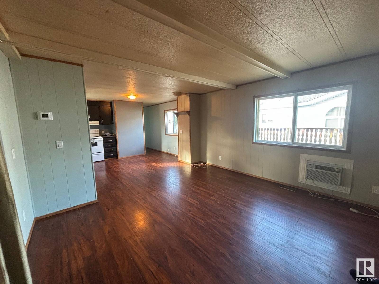 Edmonton, AB T5Y4M2,719 Evergreen WY NE
