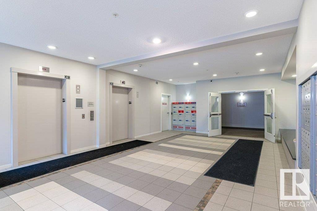 Edmonton, AB T6W2K6,#243 1818 RUTHERFORD RD SW