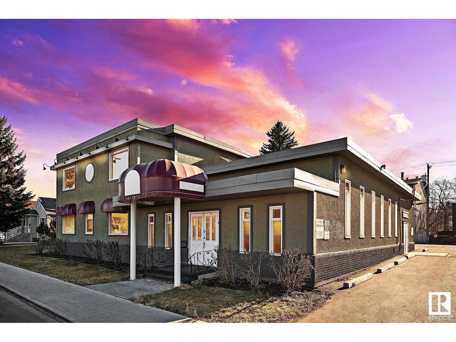 Edmonton, AB T6E1X7,10541 81 AV NW