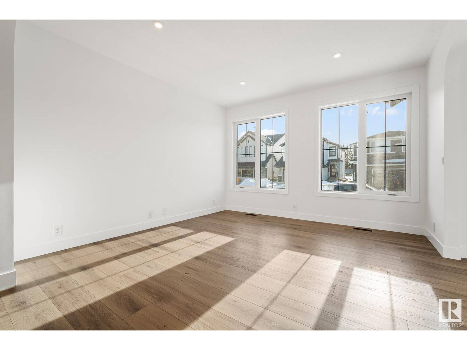 Sherwood Park, AB T8B0E8,103 Newbury Ci