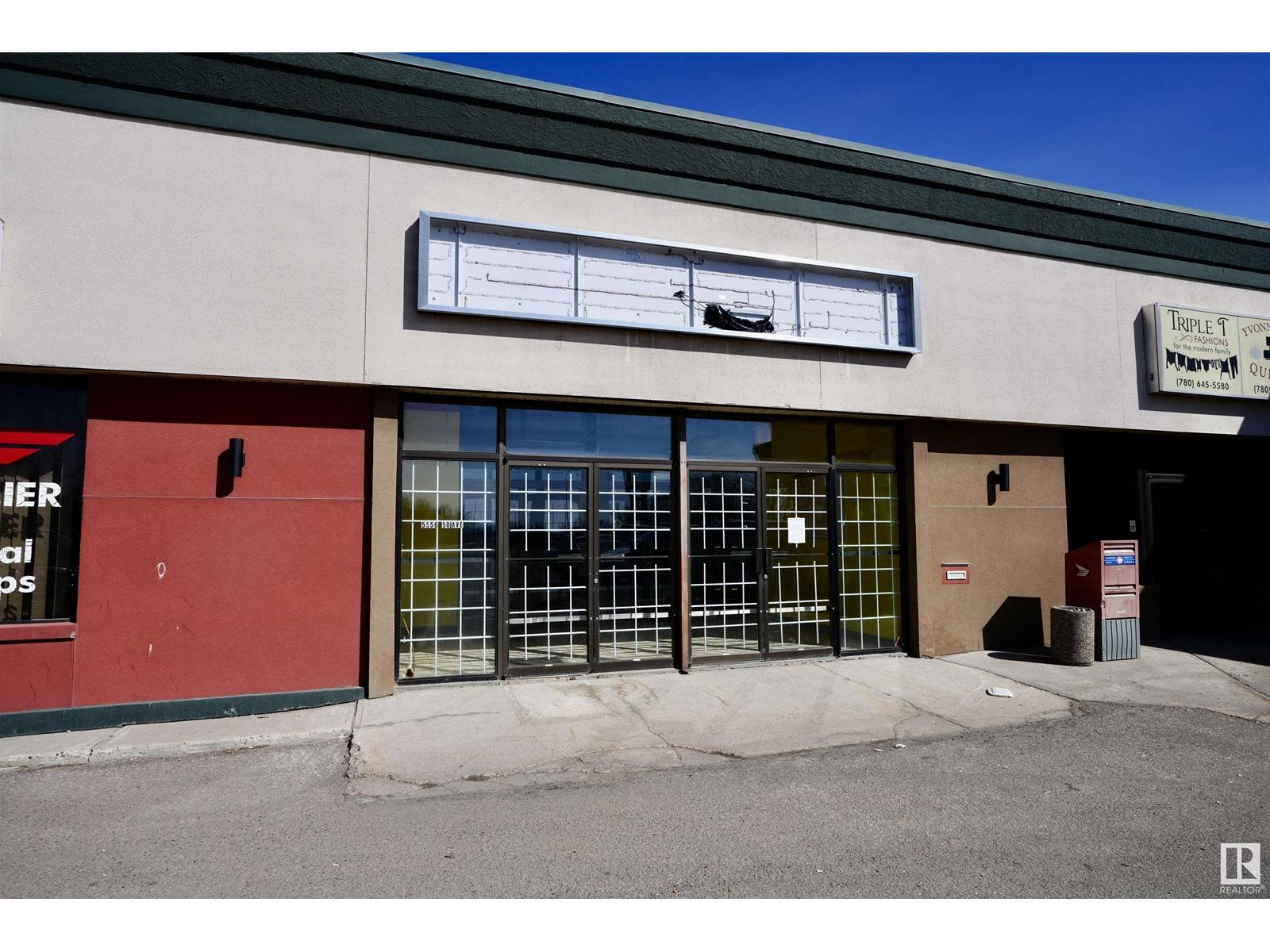 St. Paul Town, AB T0A3A1,#400 5556 50 AV