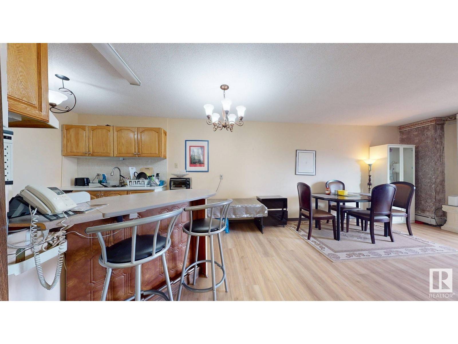 Edmonton, AB T5H3Y6,#203 9028 JASPER AV NW