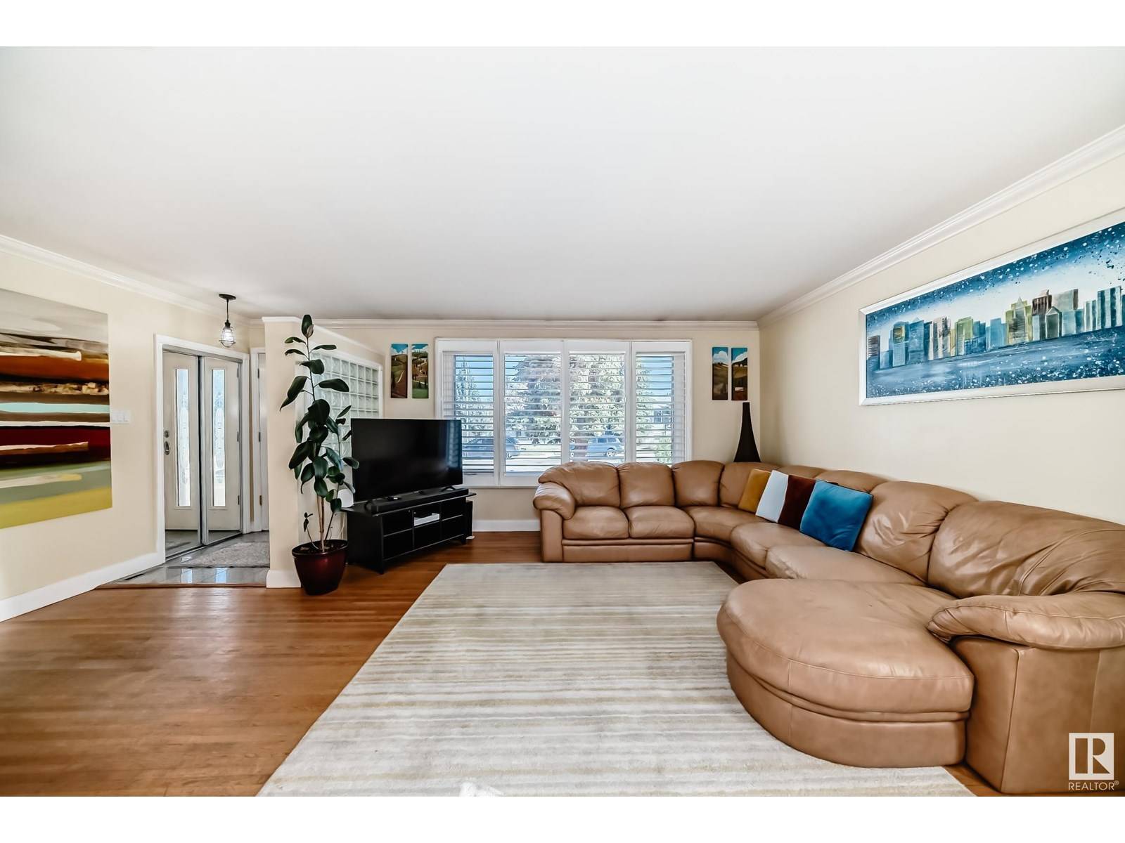Edmonton, AB T6J0L8,11731 38A AV NW