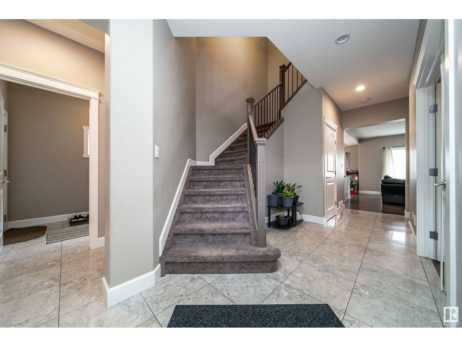 Edmonton, AB T6X1S7,3203 WINSPEAR CR SW
