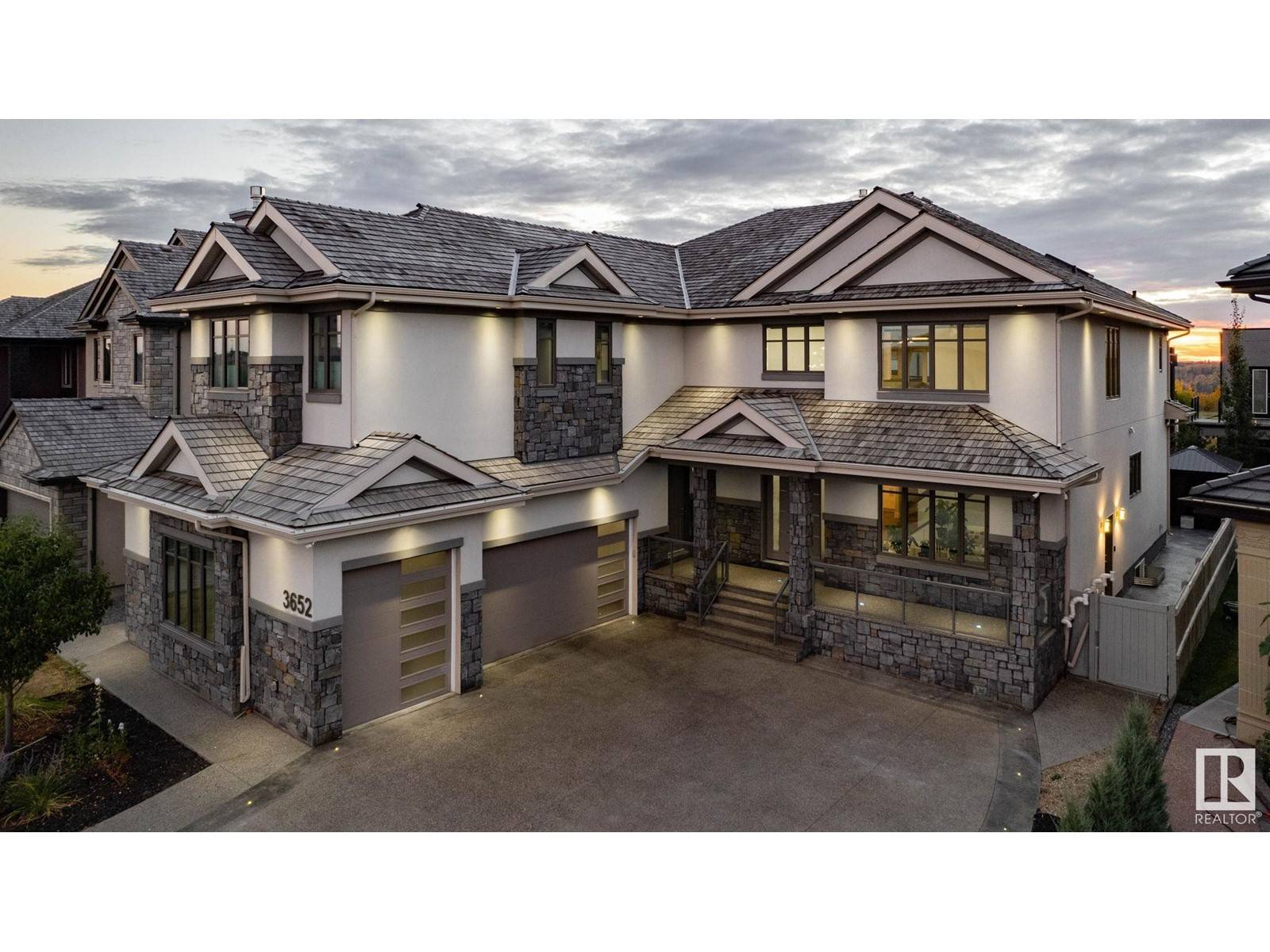 Edmonton, AB T6W2L2,3652 WESTCLIFF WY SW