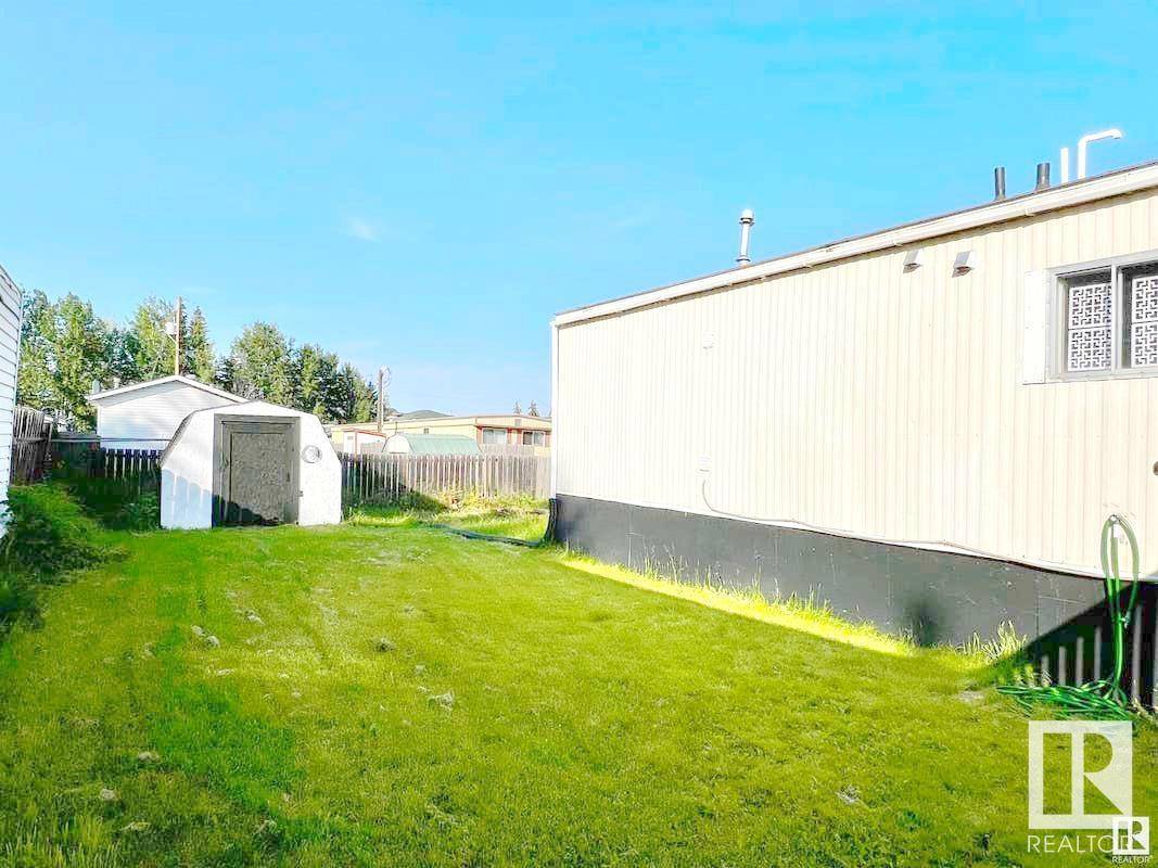 Drayton Valley, AB T7A1L4,#94 5644 50 St (Greenwood MHP)
