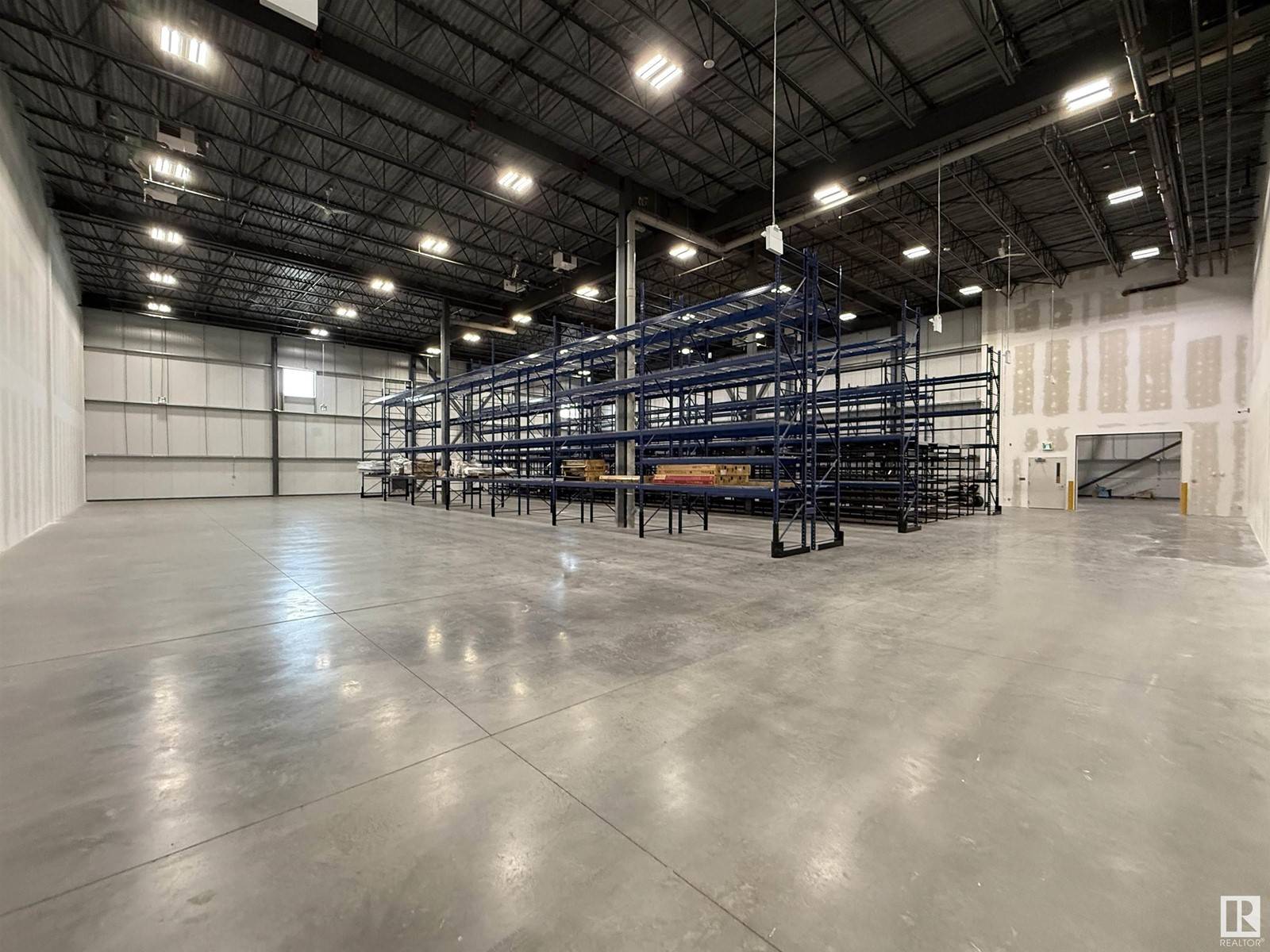 Edmonton, AB T6X1Z9,4320 SAVARYN DR SW