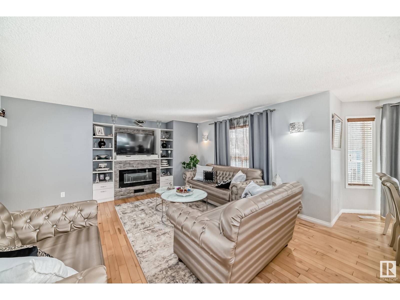 Edmonton, AB T6T1L8,4015 28A ST NW