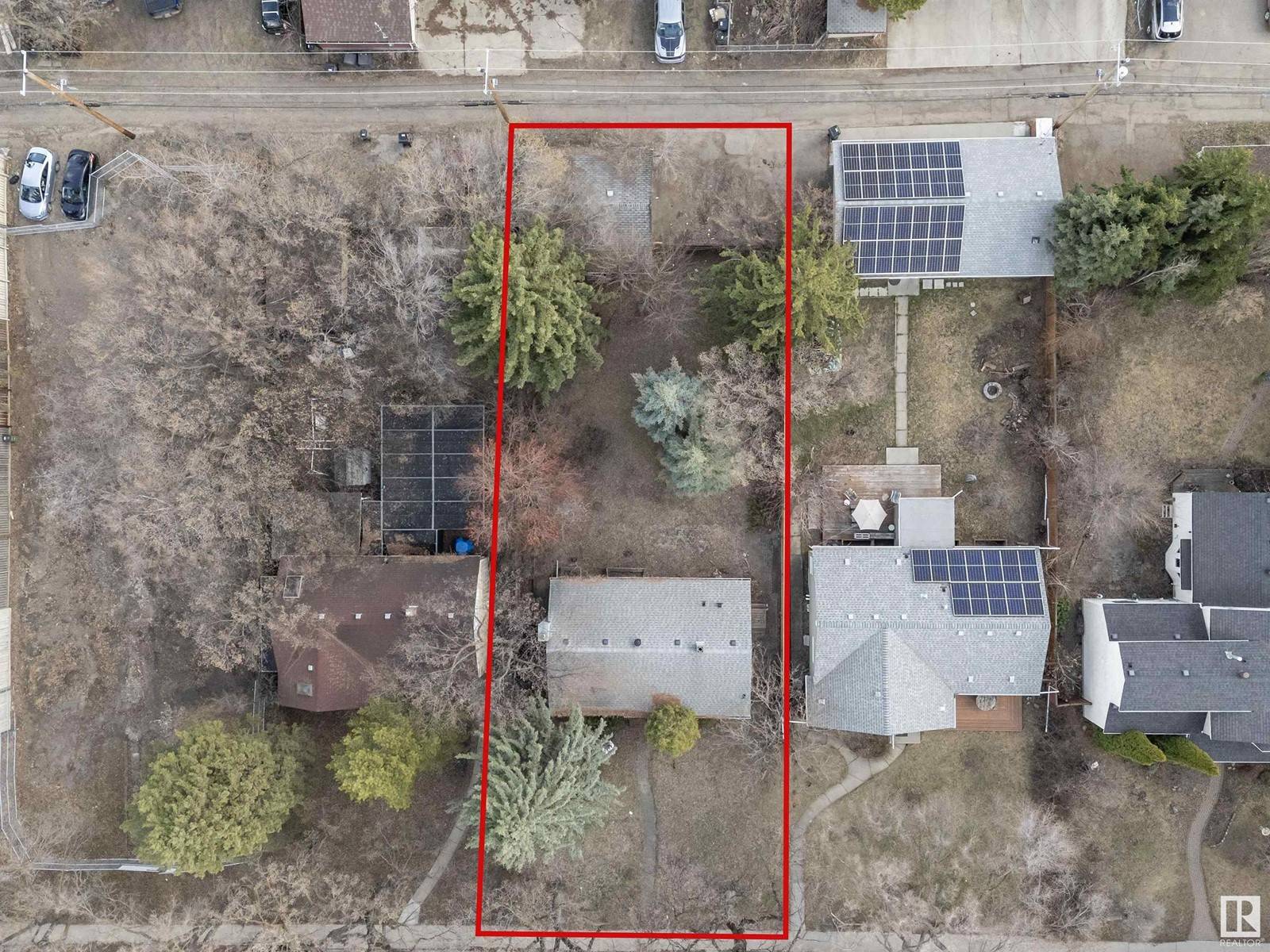 Edmonton, AB T6G1R6,8731 117 ST NW