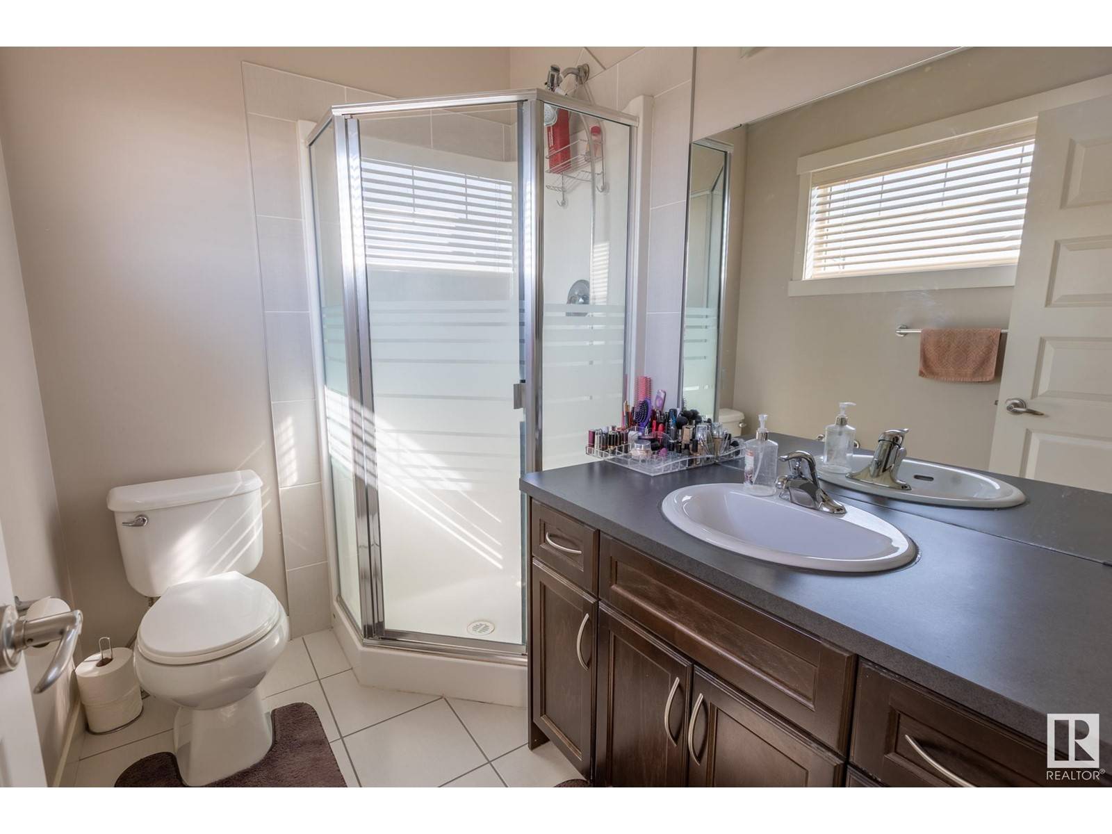 Edmonton, AB T6X0X1,5184 1A AV SW SW