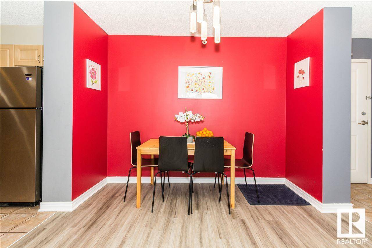 Edmonton, AB T5J5G3,#705 10303 105 ST NW
