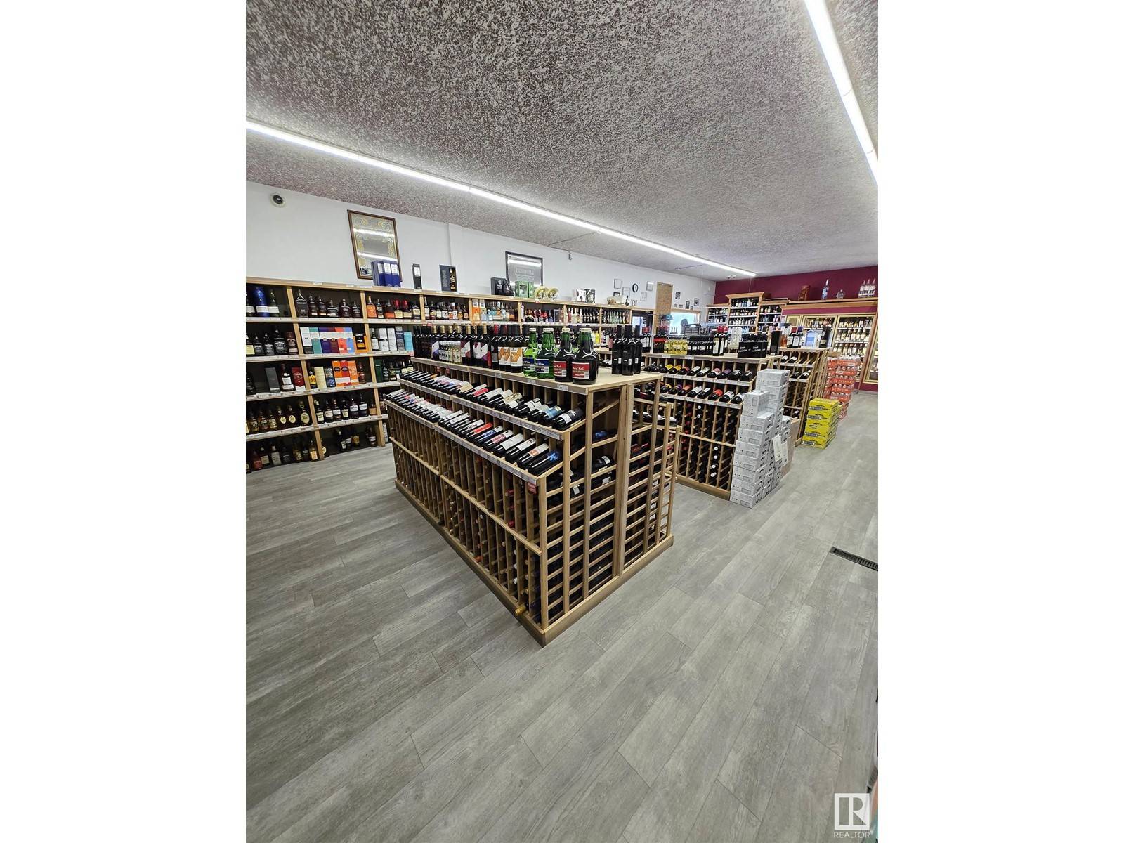 Cold Lake, AB T9M2B7,2010-8 AVENUE AV
