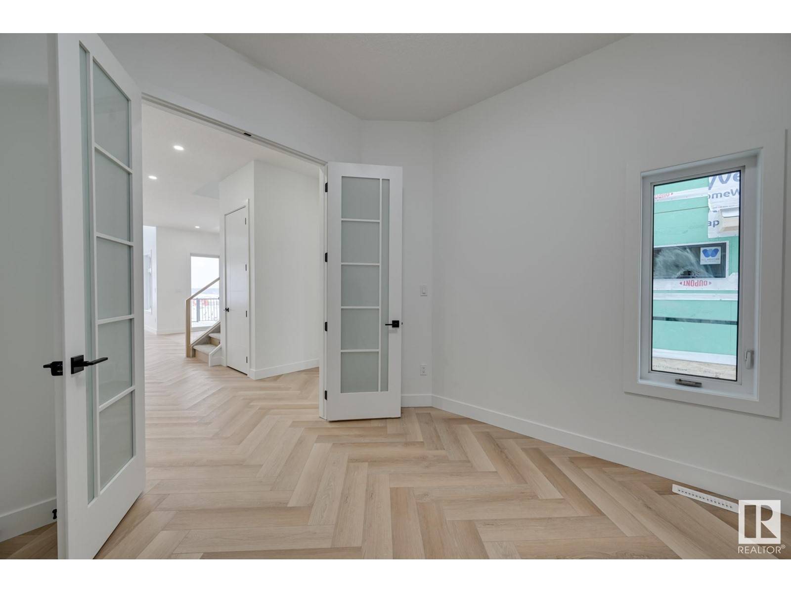 Edmonton, AB T6W5N7,7097 KIVIAQ CR SW